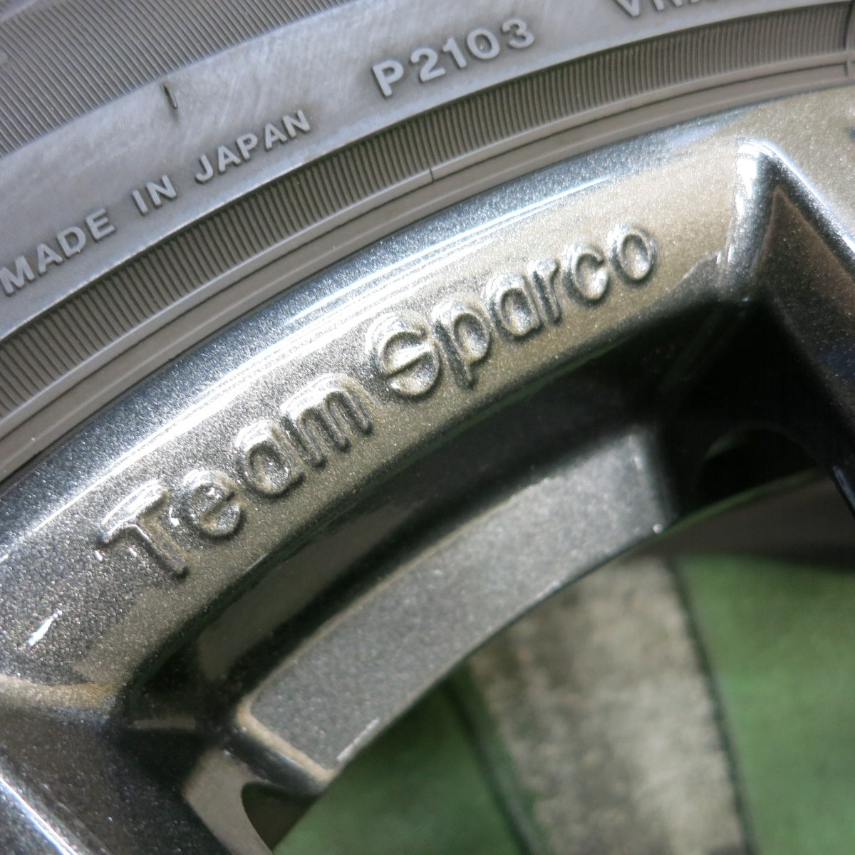 バリ溝！22年！キレイ！9.5分★アウディ 等 Team Sparco Valosa 225/50R17 スタッドレス ブリヂストン ブリザック VRX3 チームスパルコ ヴァローザ PCD112/5H★5080914HAス