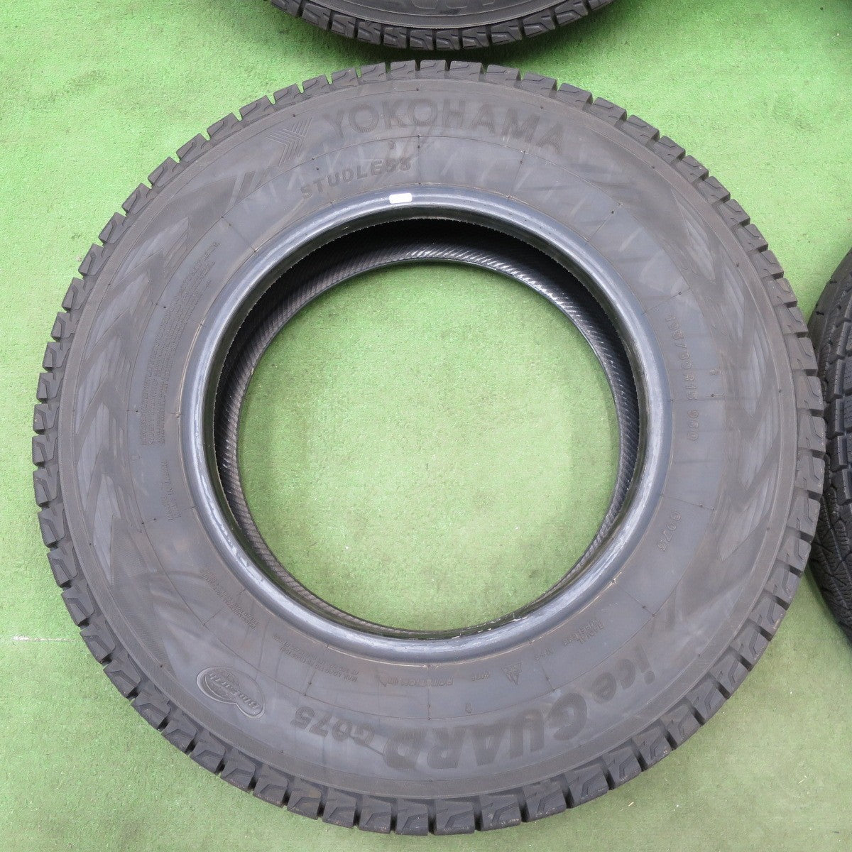 バリ溝！25年！ほぼ10分★スタッドレス 195/80R15 ヨコハマ アイスガード G075 タイヤ 15インチ ジムニーシエラ 等★6020202NGスタ
