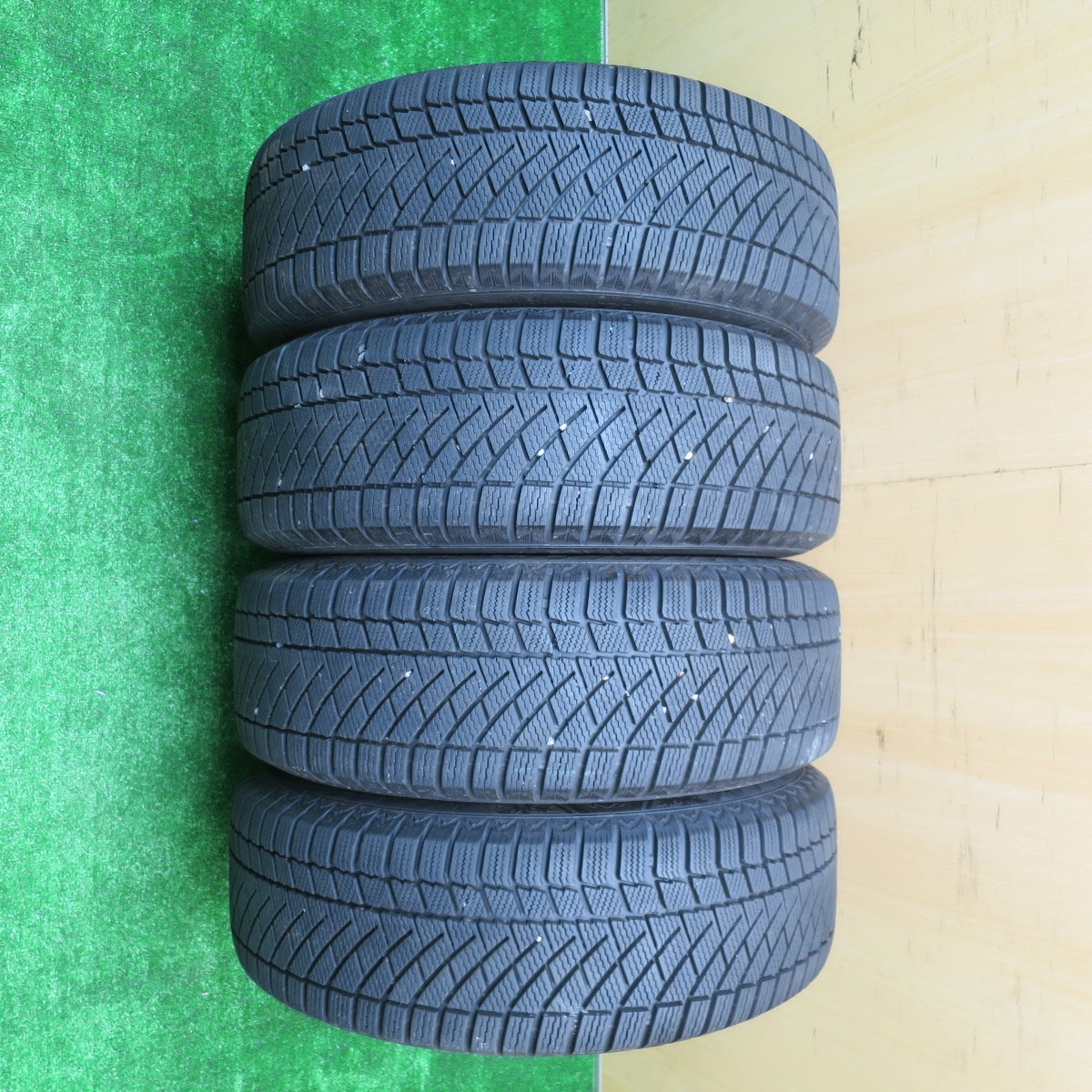 ほぼ未使用！23年！キレイ★トヨタ 90系 ノア ヴォクシー 純正 205/60R16 スタッドレス バイキング WINTECH WT6 16インチ PCD114.3/5H★5100803NJス