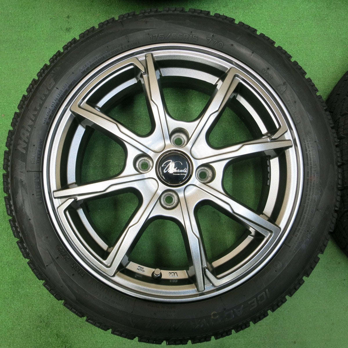 *送料無料* バリ溝！22年！キレイ！ほぼ10分★スタッドレス 175/55R15 ナンカン アイスアクティバ AW-1 Verthandi ヴェルザンディ PCD100/4H★4032604イス