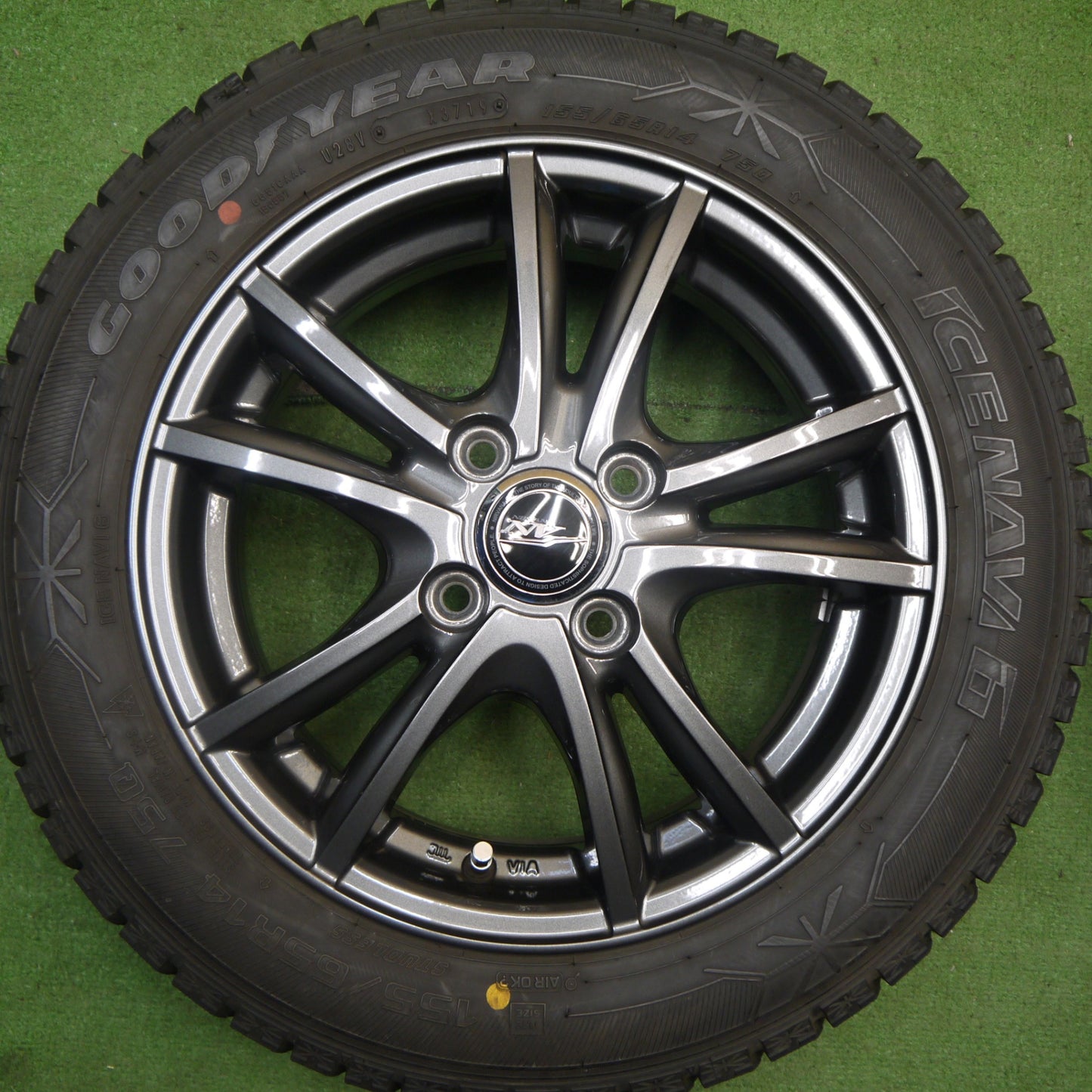 ほぼ未使用！キレイ★スタッドレス 155/65R14 グッドイヤー アイスナビ6 NIRVANA NV ニルバーナ ニルヴァーナ 14インチ PCD100/4H★6041002Hス