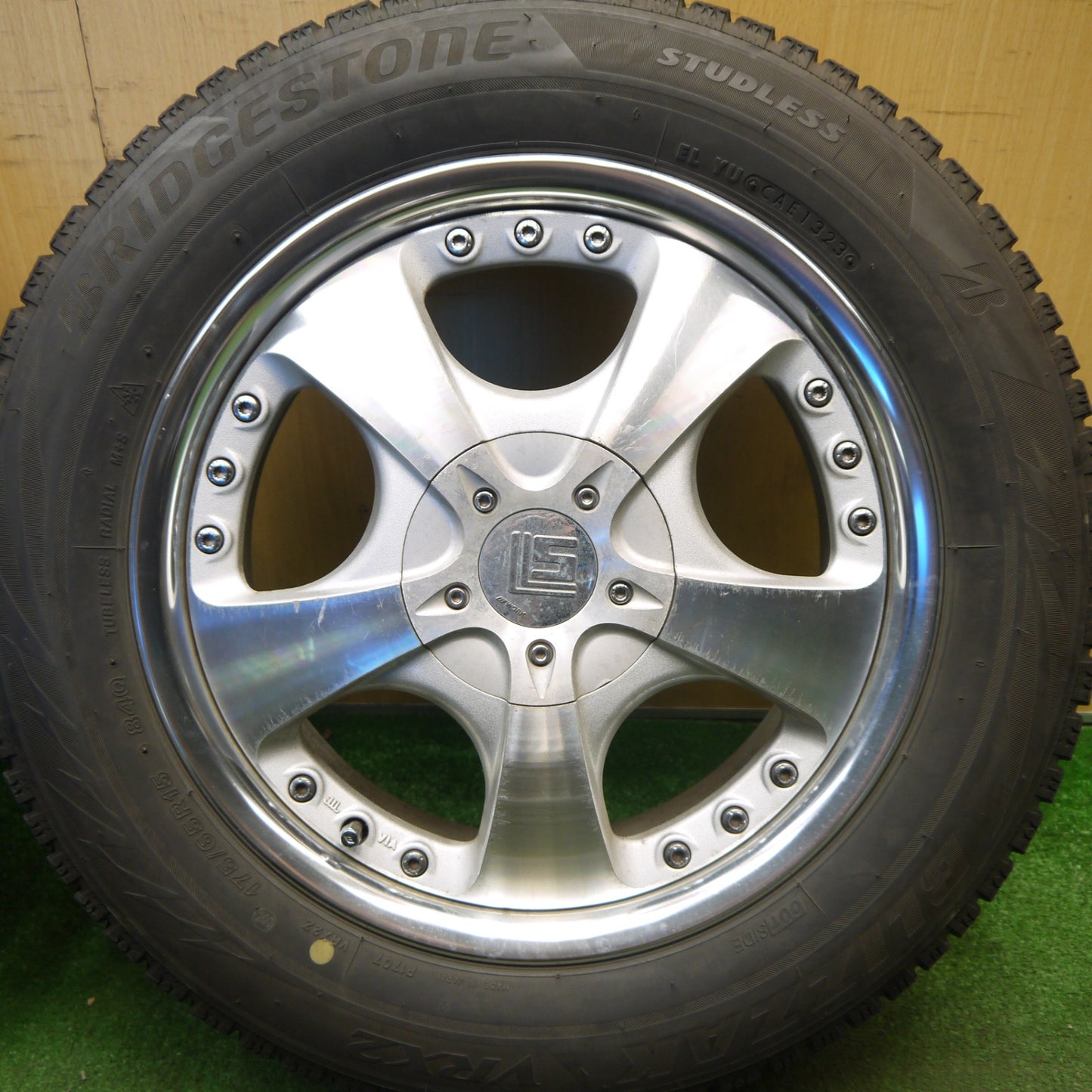 バリ溝！23年！9分★WORK LS105 175/65R15 スタッドレス ブリヂストン ブリザック VRX2 ワーク 15インチ PCD100/4H★6031606Hス