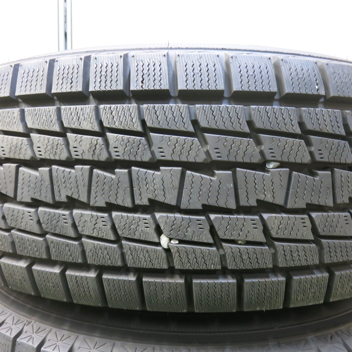 バリ溝！22年！9.5分以上★ランドローバー 等 235/70R16 スタッドレス グッドイヤー アイスナビ SUV スチール ホイール 16インチ PCD120/5H★5062605SYス