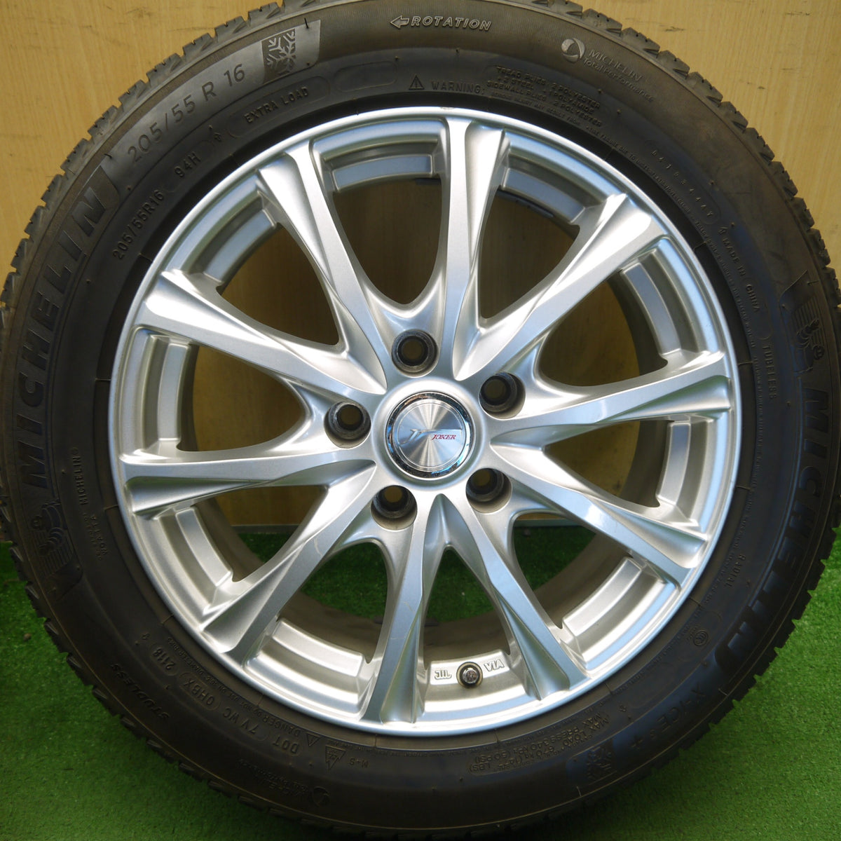 キレイ◎スタッドレス 205/55R16 ミシュラン X-ICE3+ JOKER ジョーカー 16インチ PCD114.3/5H◎6091101Hス