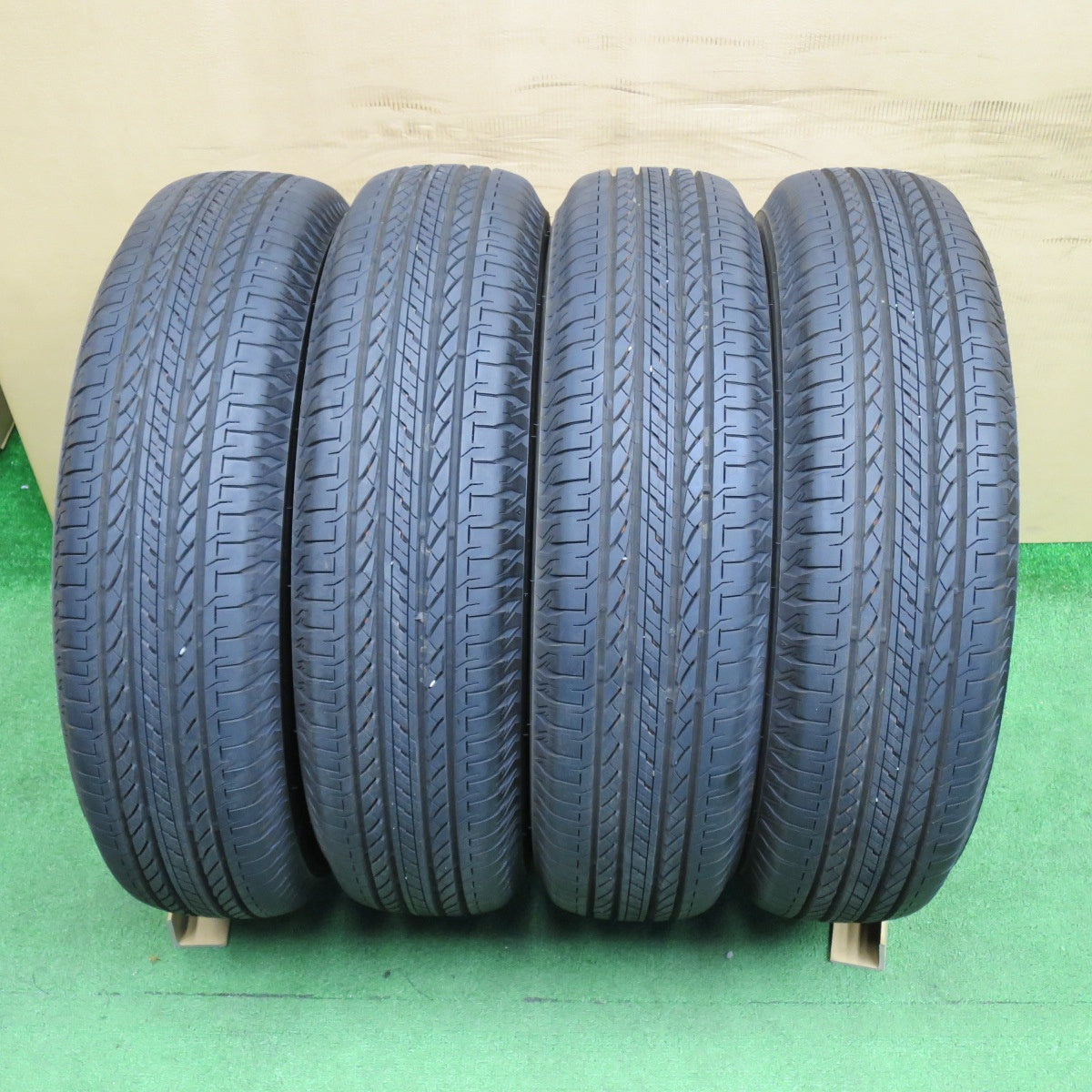 バリ溝！25年！9.5分以上★195/80R15 ブリヂストン デューラー H/L 852 DUELER タイヤ 15インチ ジムニーシエラ ジムニーノマド 等★6042203NKノタ