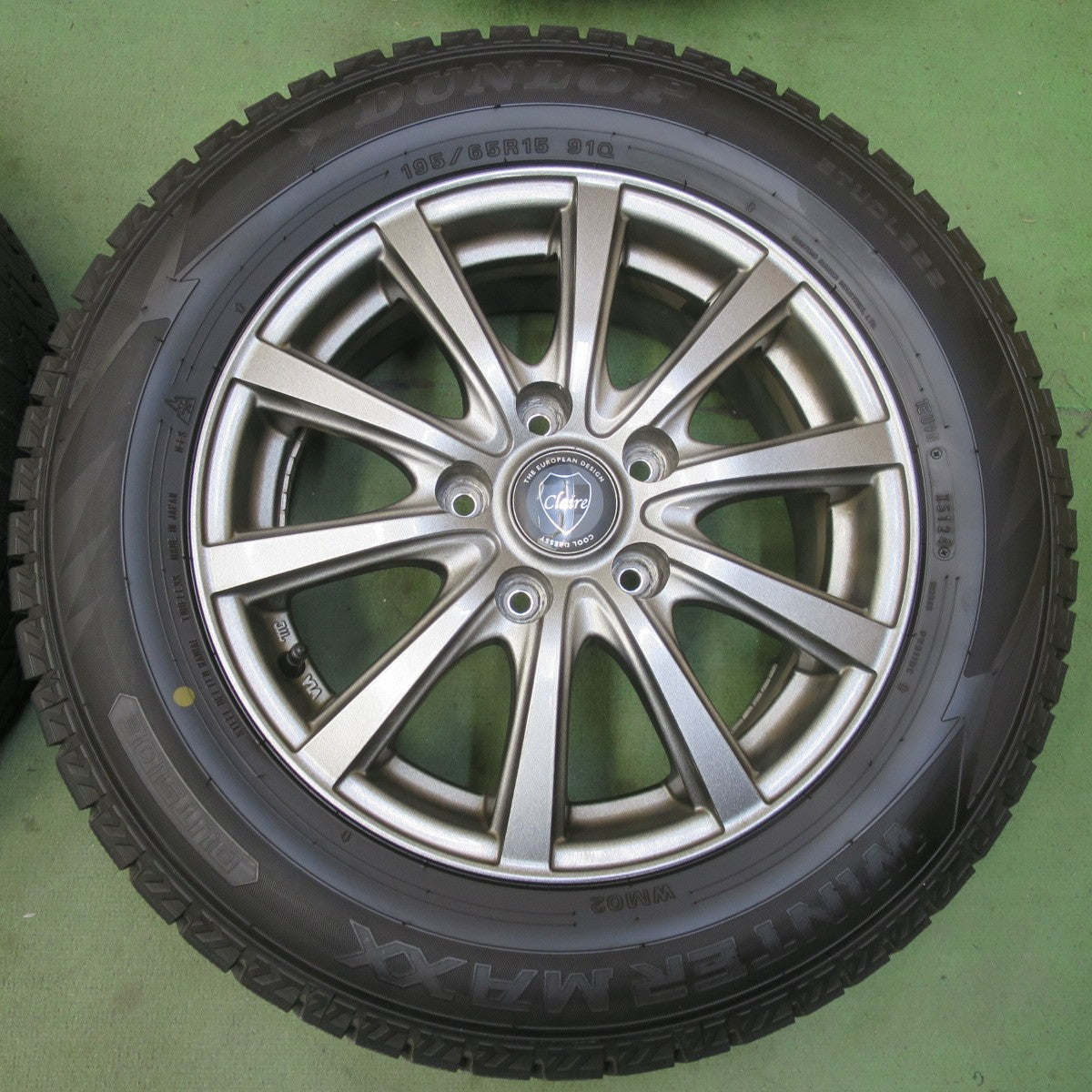 バリ溝！24年！9.5分◎スタッドレス 195/65R15 ダンロップ ウインターマックス WM02 Claire クレール 15インチ PCD114.3/5H◎6092913イス