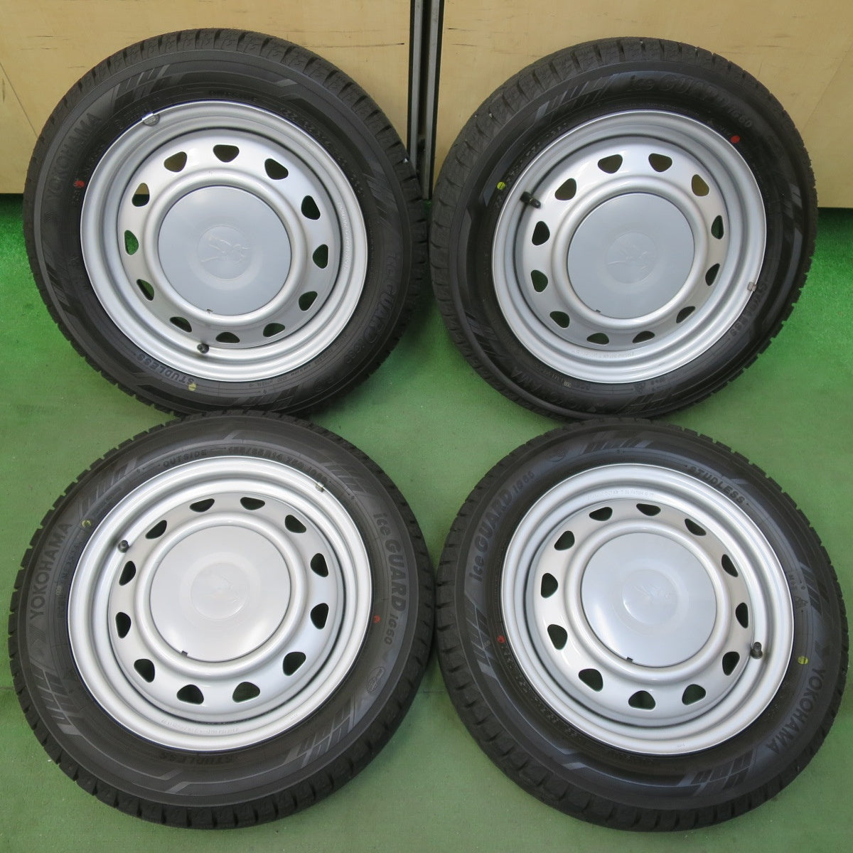 バリ溝！24年！キレイ！ほぼ10分★スタッドレス 155/65R14 ヨコハマ アイスガード iG60 Carrowin スチール ホイール 14インチ PCD100 114.3/4H マルチ★5110804イス