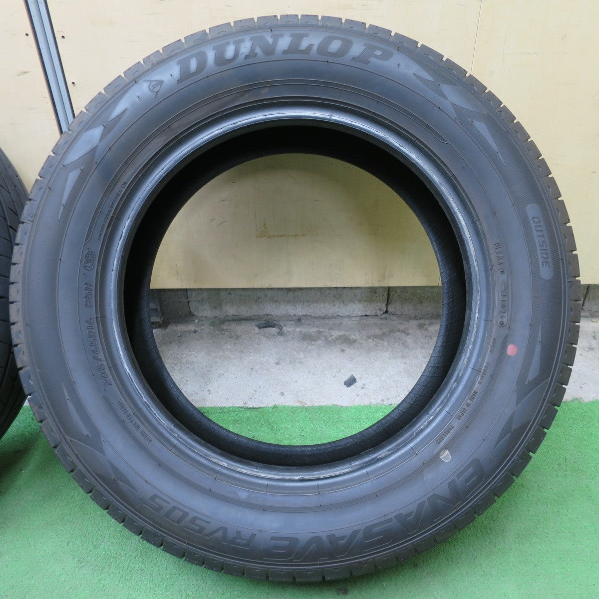 ほぼ未使用！26年！2本◎205/65R16 ブリヂストン トランザ ER33N ダンロップ エナセーブ RV505 タイヤ 16インチ アルファード エスティマ カムリ ヤリスクロス CR-V セレナ 等◎6091904NGノタ