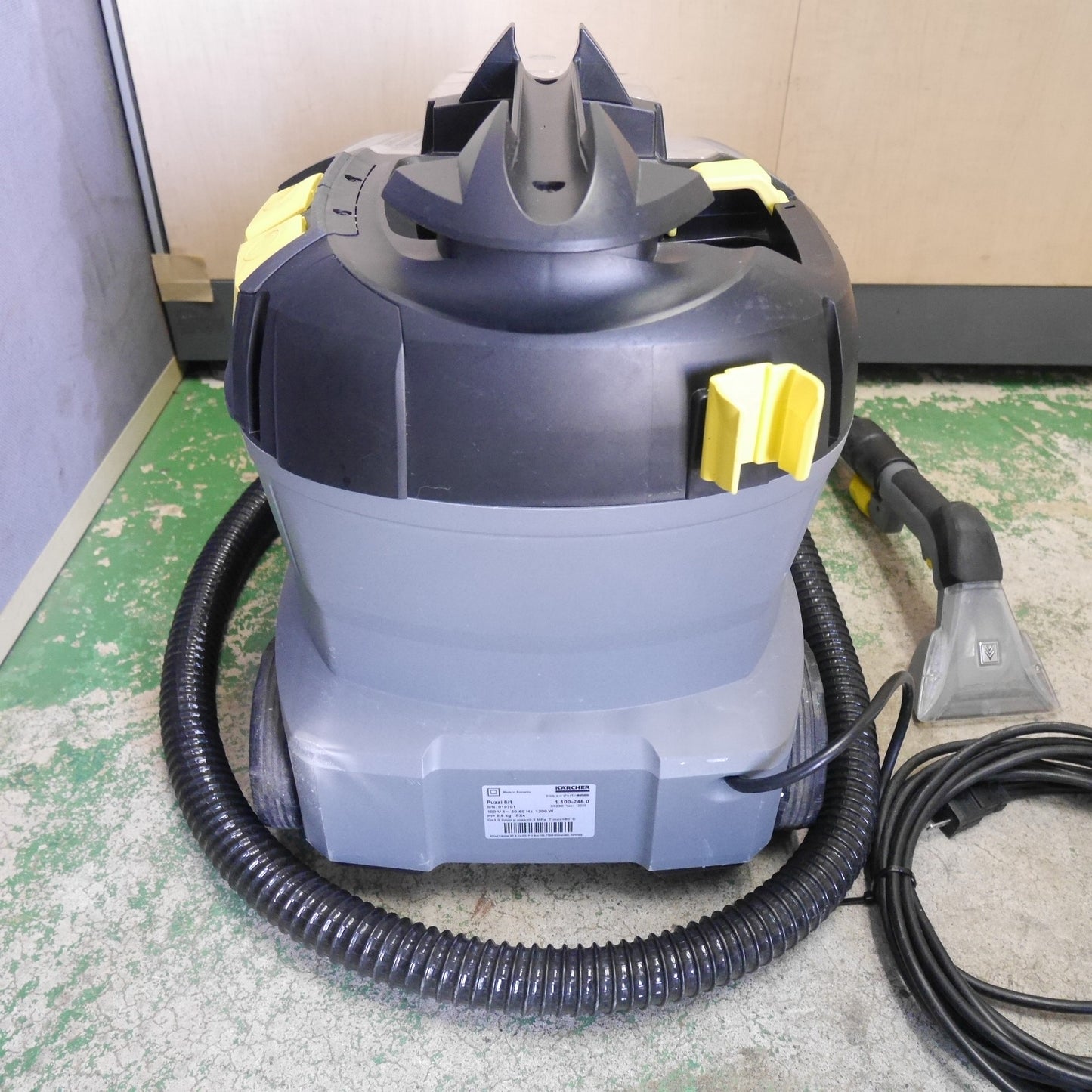 [送料無料] ☆KARCHER カーペット リンス クリーナー Puzzi 8/1 業務用 清掃 掃除 ケルヒャー☆