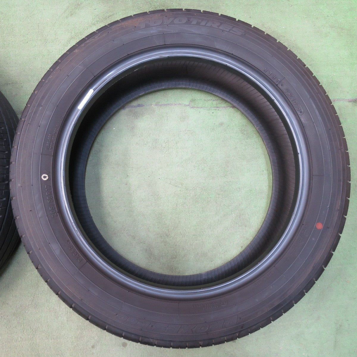 バリ溝！25年！ほぼ10分★205/55R17 トーヨー プロクセス R60 タイヤ 17インチ キックス ヴォクシー ノア ステップワゴン 等★6010713イノタ