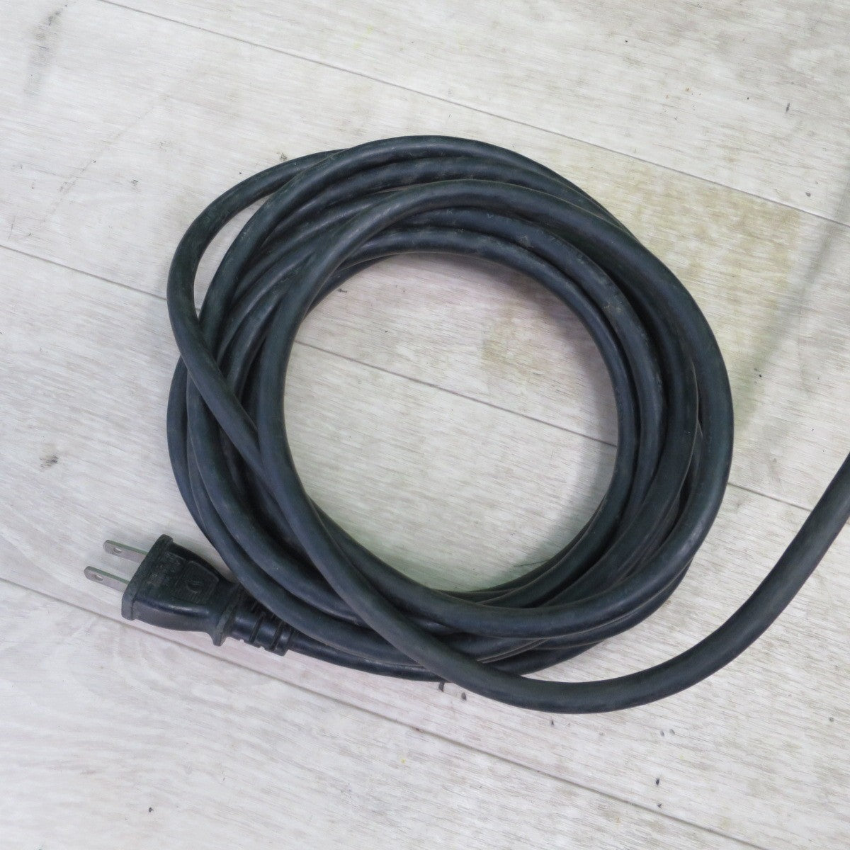 [送料無料] ☆マキタ 190mm 電子 マルノコ 5833CBA 電動 工具 切断機 丸のこ 丸ノコ 丸鋸☆
