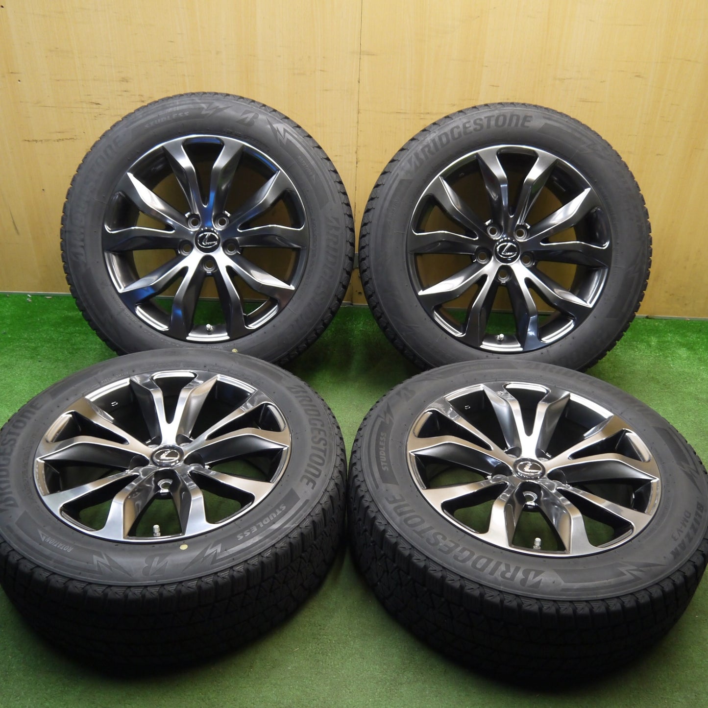 キレイ★レクサス 10系 NX Fスポーツ 純正 225/60R18 スタッドレス ブリヂストン ブリザック DM-V3 18インチ PCD114.3/5H★6032515Hス