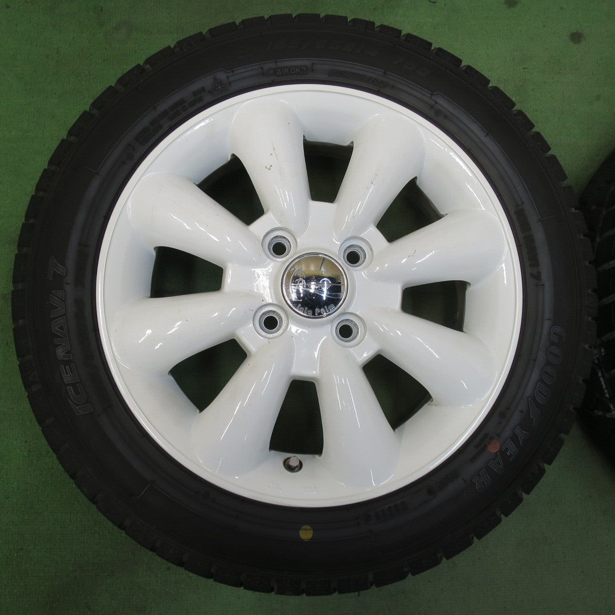 バリ溝！8.5分★スタッドレス 155/65R14 グッドイヤー アイスナビ7 LaLa Palm ララパーム 14インチ PCD100/4H★5123103イス