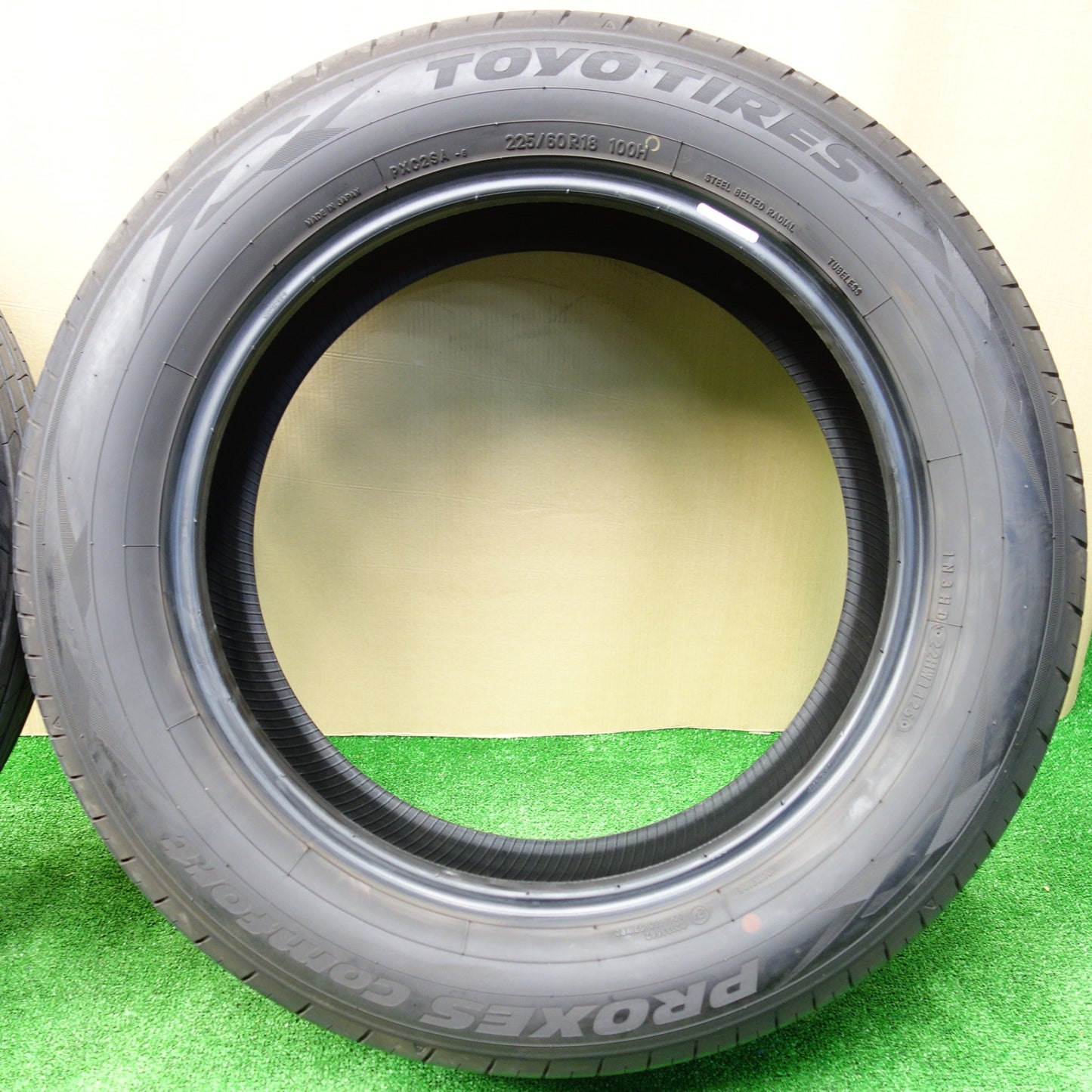 バリ溝！25年！9.5分★225/60R18 トーヨー プロクセス Comfort コンフォート タイヤ 18インチ 40系 アルファード ヴェルファイア 等★5112801KTノタ
