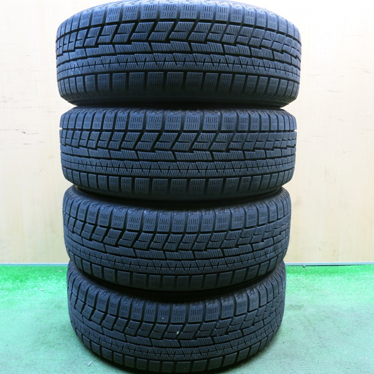 バリ溝！9分★スタッドレス 185/60R15 ヨコハマ アイスガード iG60 STRANGER ストレンジャー 15インチ PCD100/4H★6031401HAス