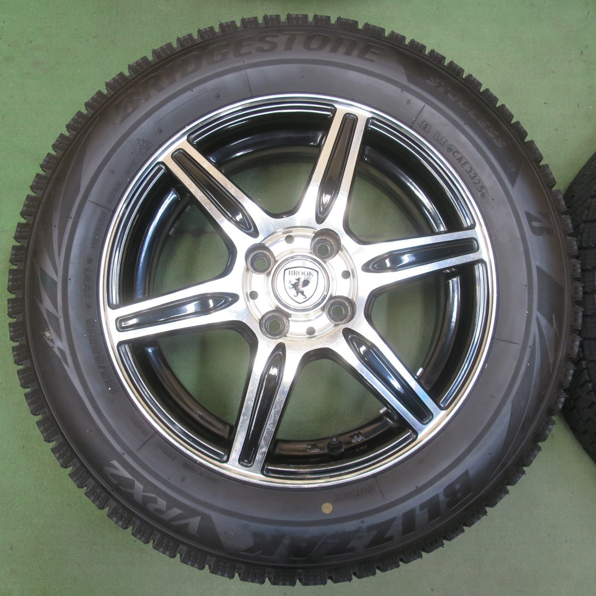 バリ溝！25年！9.5分◎スタッドレス 185/65R15 ブリヂストン ブリザック VRX2 BROOK ブロック 15インチ PCD100/4H◎6070102イス