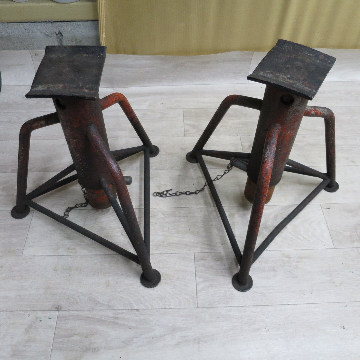 [送料無料] 2点まとめ売り◆馬 ジャッキ ウマ うま ジャッキ メーカー 型式 不明 工具 ジャッキスタンド 自動車整備 車検 タイヤ交換 等に 現状品◆