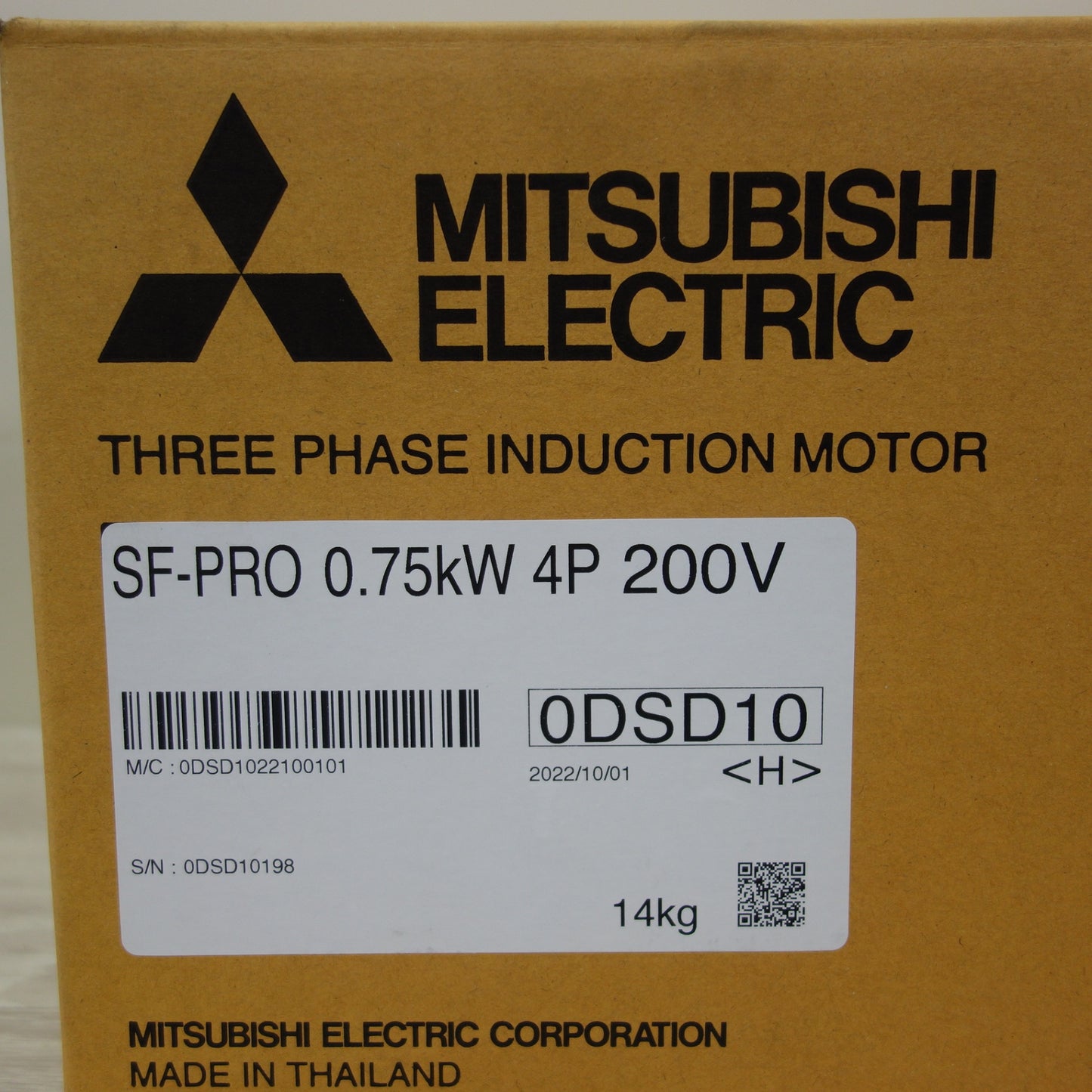 [送料無料] 未使用☆三菱 三相 モータ SF-PRO 0.75KW 4P 200V スーパーラインプレミアムシリーズ☆