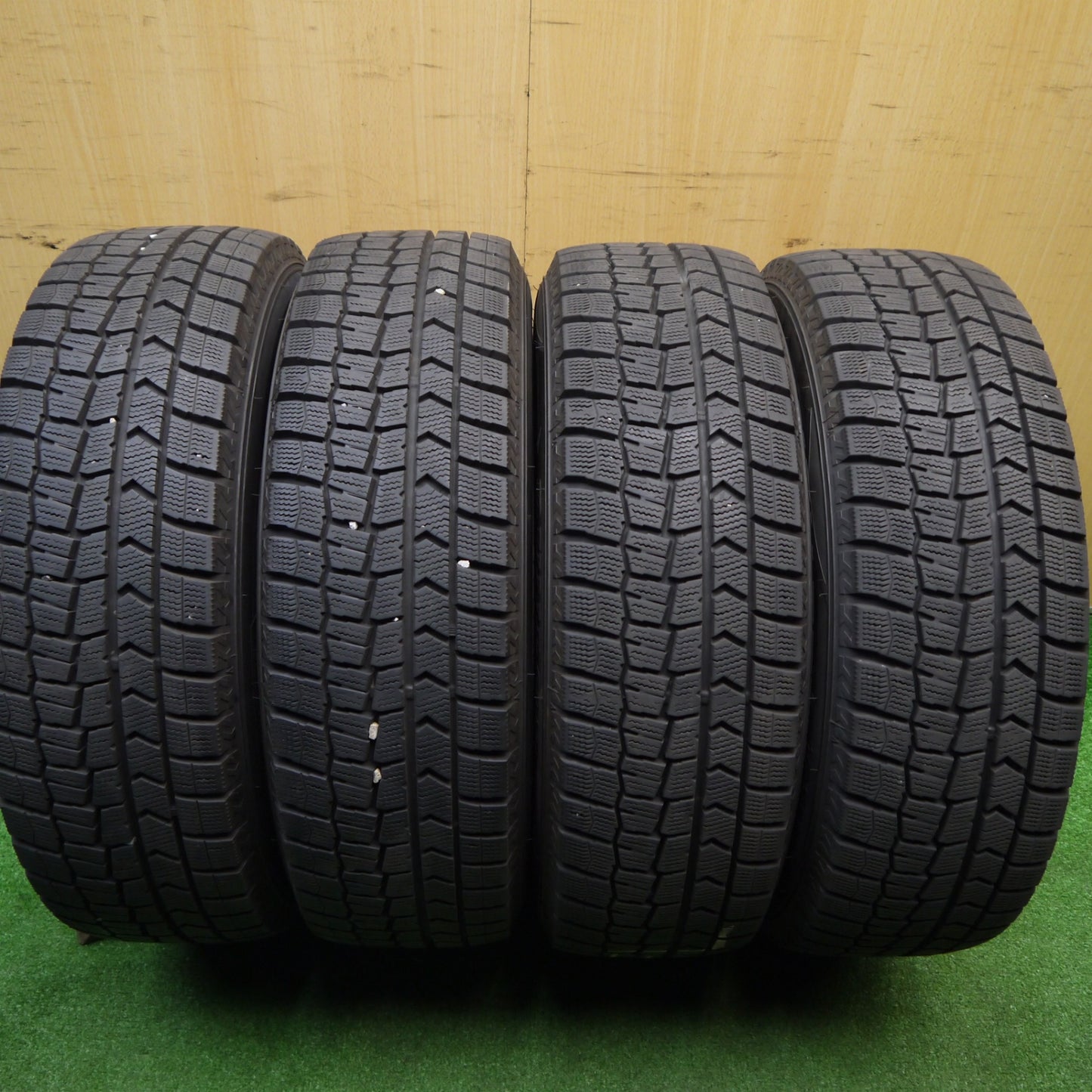バリ溝！キレイ！9.5分★スタッドレス 195/65R16 ダンロップ ウインターマックス WM02 Lofida XJ5 ロフィーダ 16インチ PCD100/4H★5111101Hス
