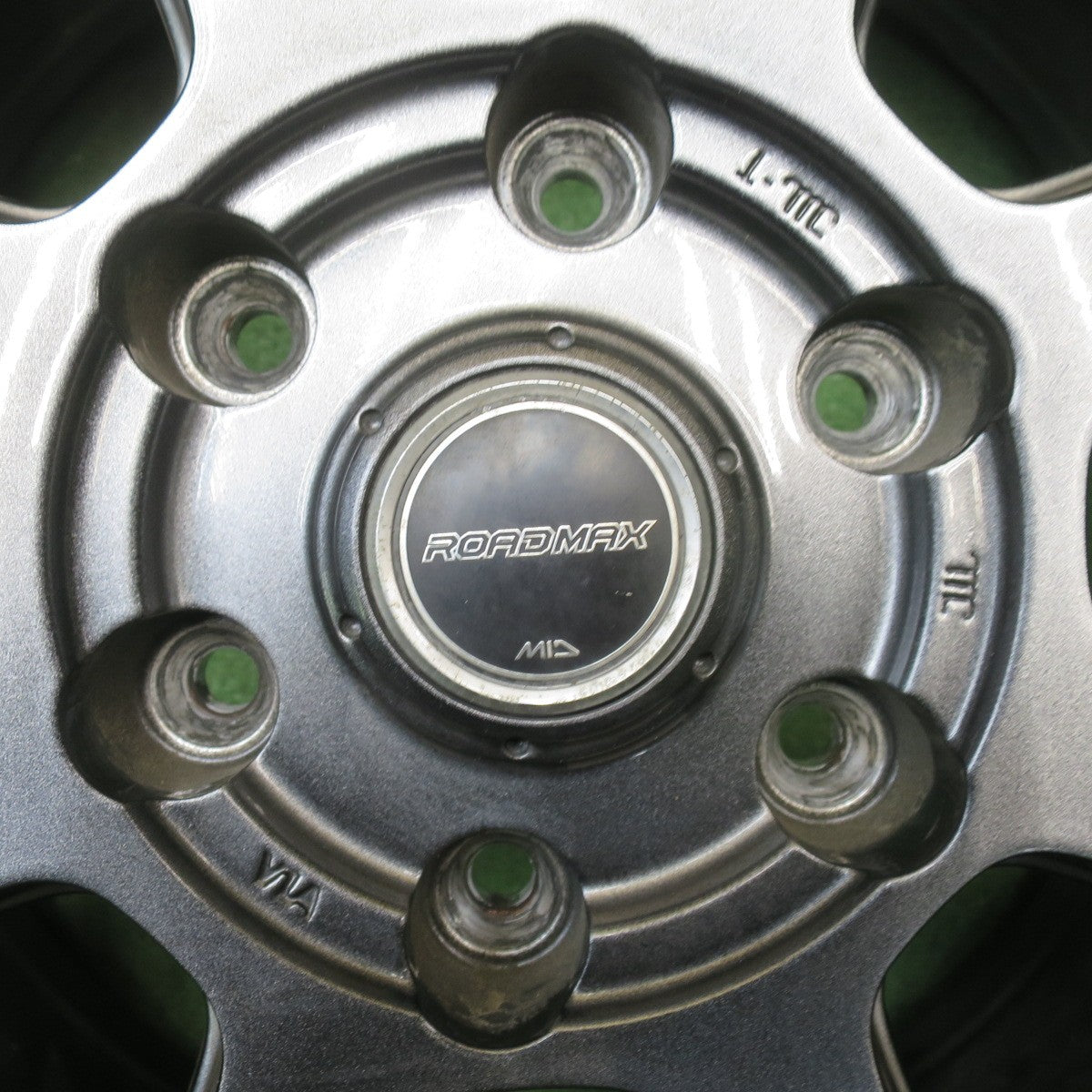 バリ溝！23年！キレイ！9分★スタッドレス 265/65R17 ジーテックス WP2000 SUV ROADMAX MiD ロードマックス 17インチ PCD139.7/6H★6021601NJス