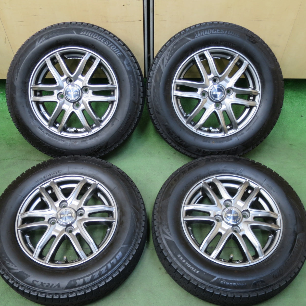 バリ溝！23年！キレイ！9分★スタッドレス 145/80R13 ブリヂストン ブリザック VRX3 SG-E 社外 アルミ 13インチ PCD100/4H★5112803TTス