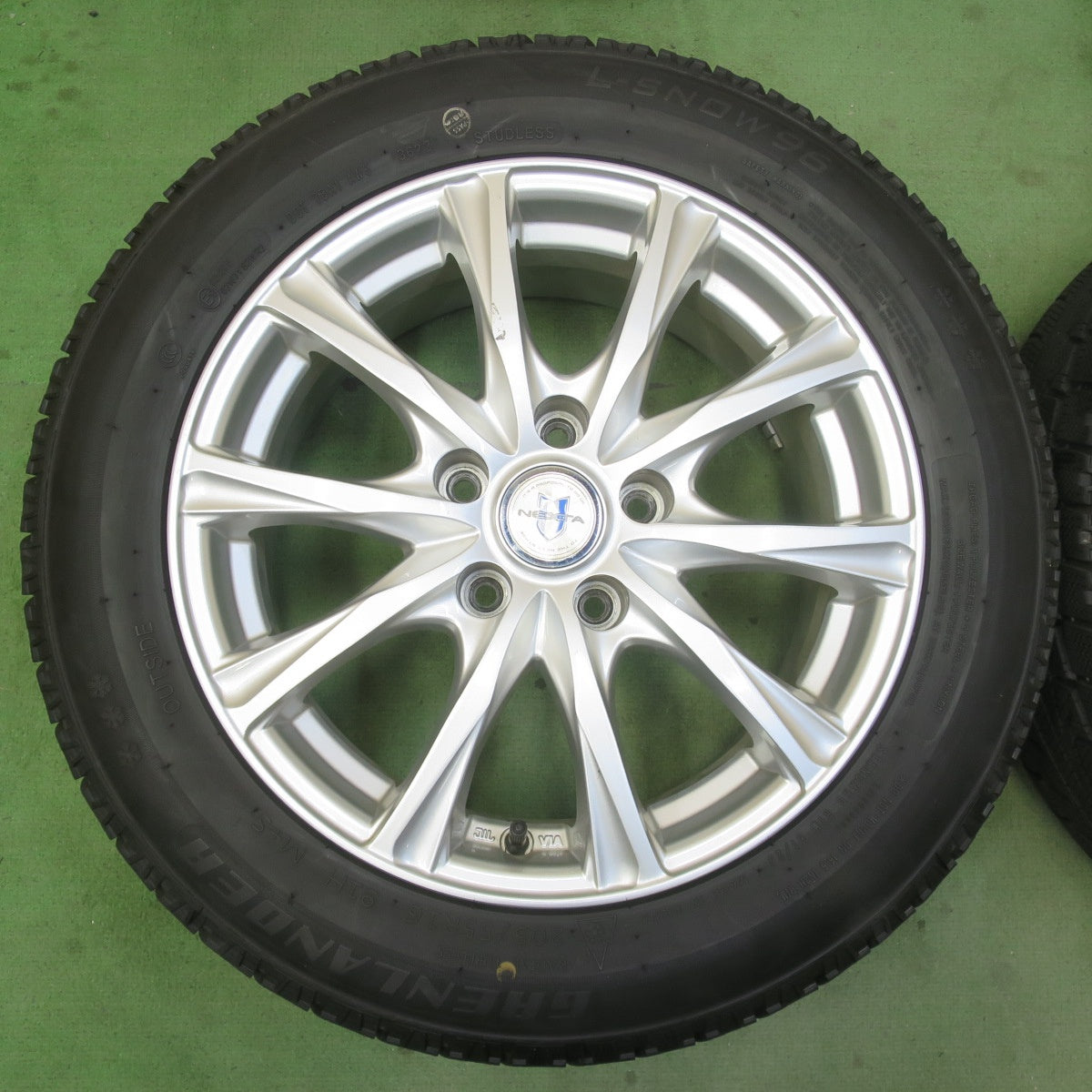 4本価格！22年★スタッドレス 205/55R16 グリンランダー L-SNOW96 NEXTA ネクスタ 16インチ PCD114.3/5H★6040610イス