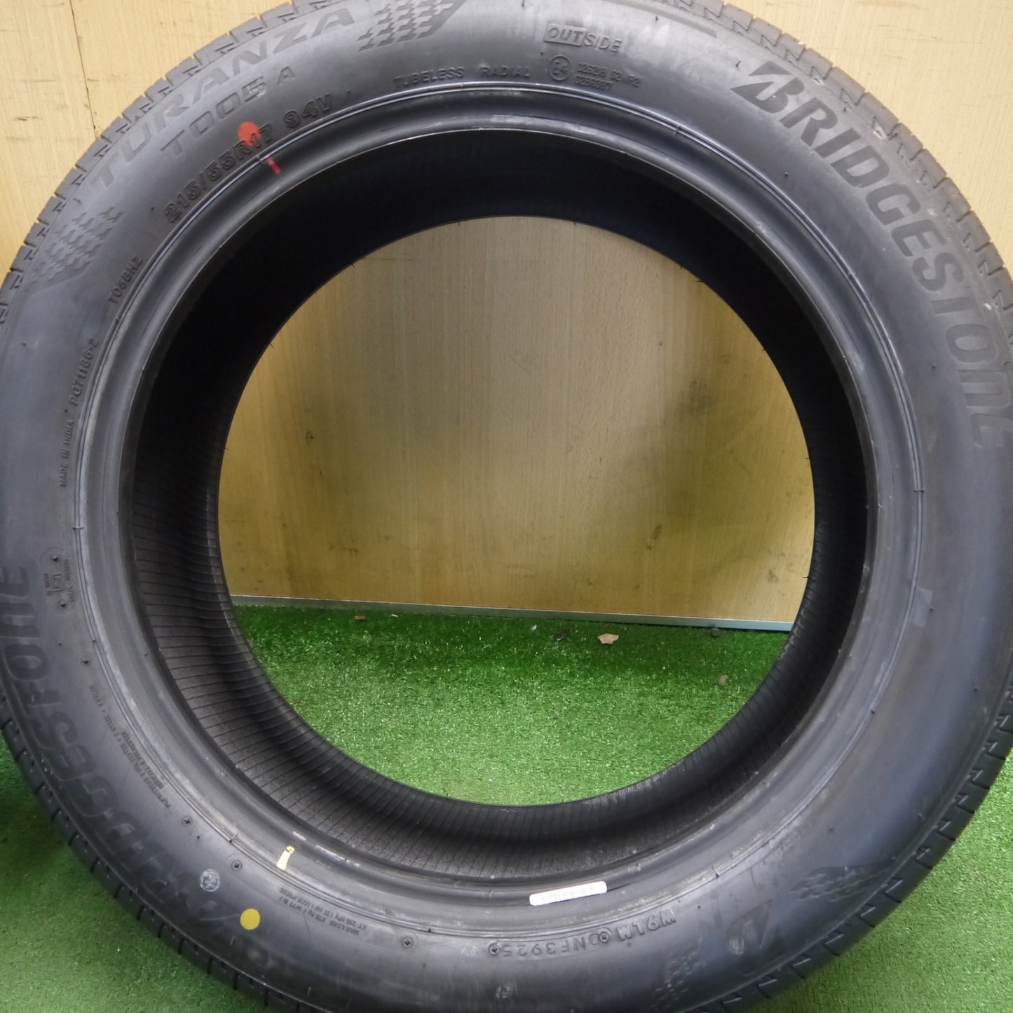 新車外し！25年★215/55R17 ブリヂストン トランザ T005A タイヤ 17インチ WR-V クラウン カムリ ヴェゼル レクサス ES 等★6060502Hノタ