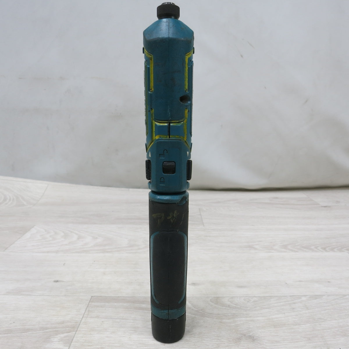 [送料無料] ◆makita マキタ 充電式ペンインパクトドライバ TD022D 7.2V バッテリー付き 電動工具◆