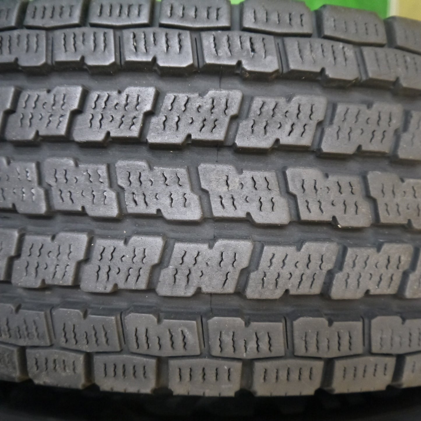 バリ溝！22年！キレイ！8.5分★KEELER 195/80R15 107/105L スタッドレス ヨコハマ アイスガード iG91 キーラー 15インチ PCD139.7/6H★5110507Hス