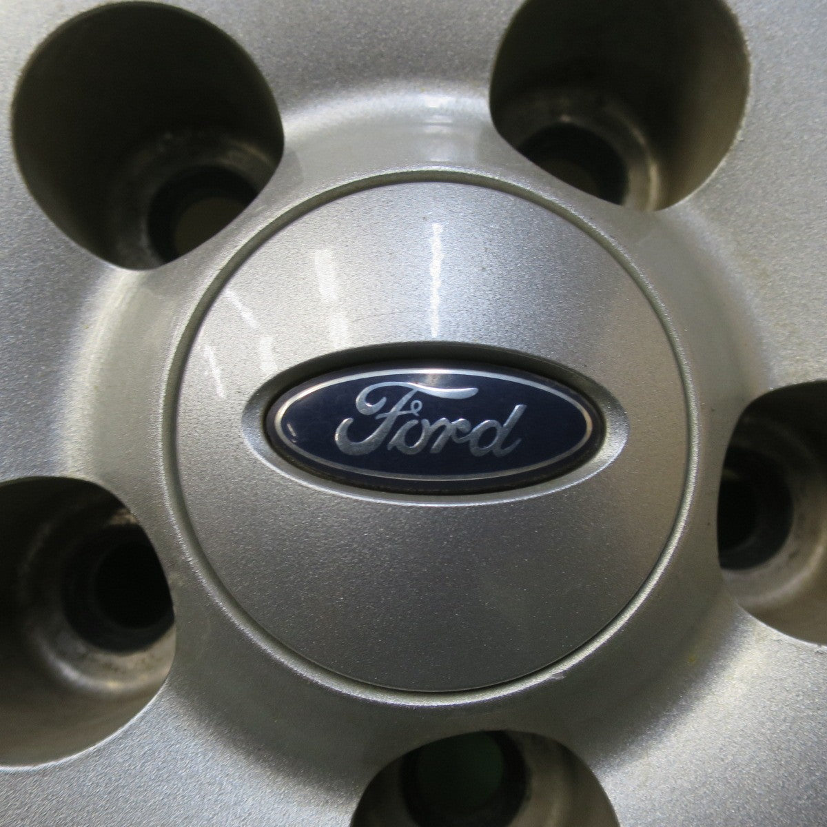 バリ溝！キレイ！9.5分★Ford フォード エクスプローラー 純正 245/65R17 スタッドレス ヨコハマ アイスガード G075 17インチ PCD114.3/5H★5101708イス