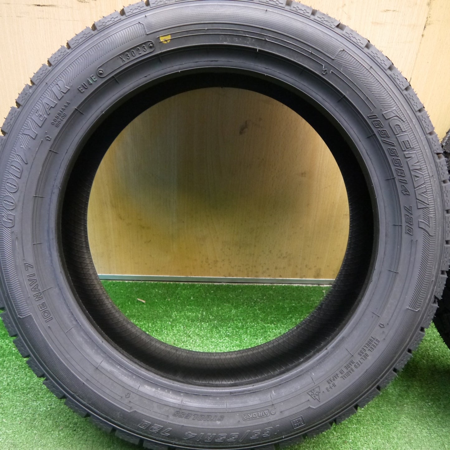 未使用！23年★スタッドレス 165/55R14 グッドイヤー アイスナビ7 タイヤ 14インチ ルークス ゼスト ライフ ワゴンR 等★6032408Hスタ