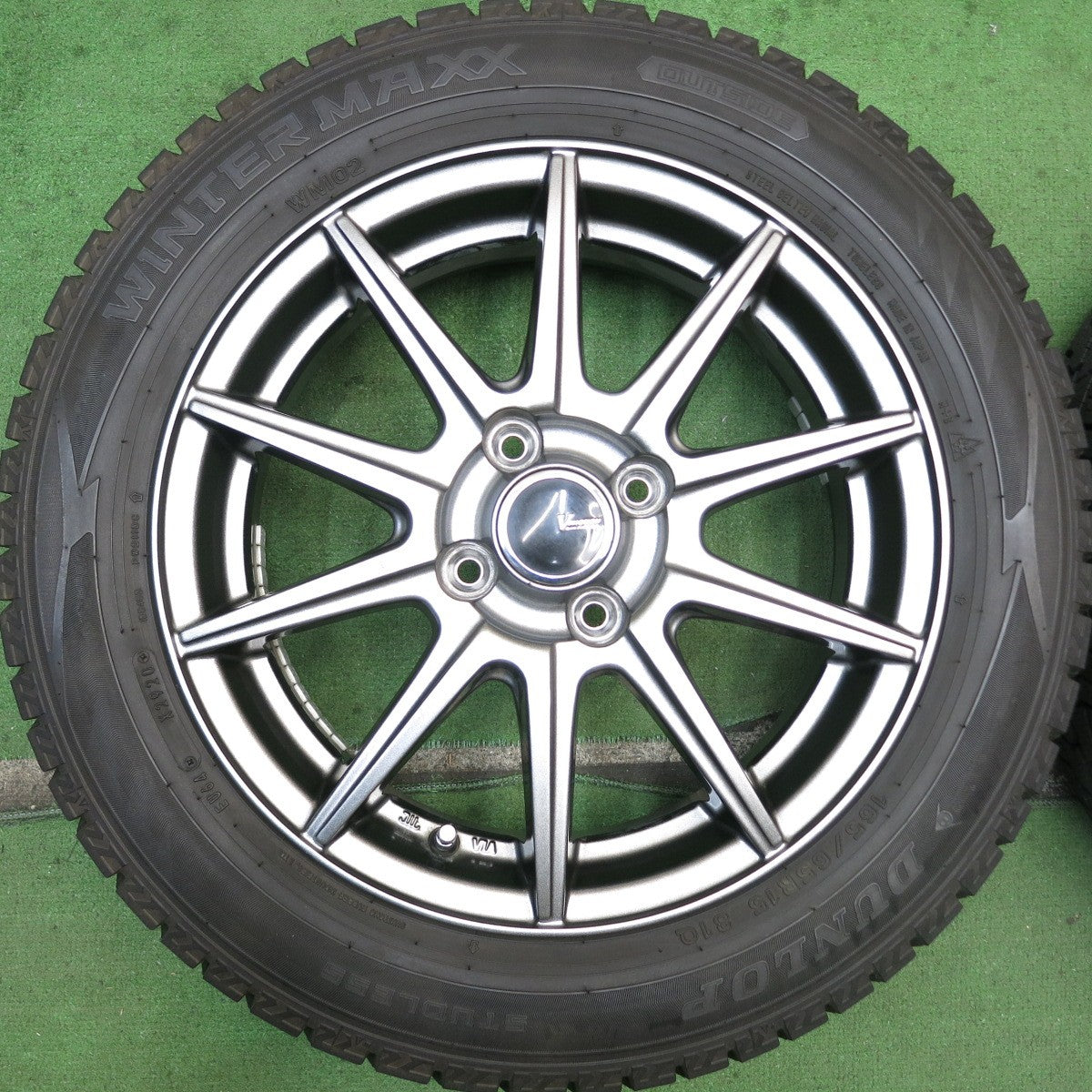 バリ溝！ほぼ10分★スタッドレス 165/65R15 ダンロップ ウインターマックス WM02 VEMOTION Vエモーション 軽サイズ タフト 等 PCD100/4H★5081602HAス