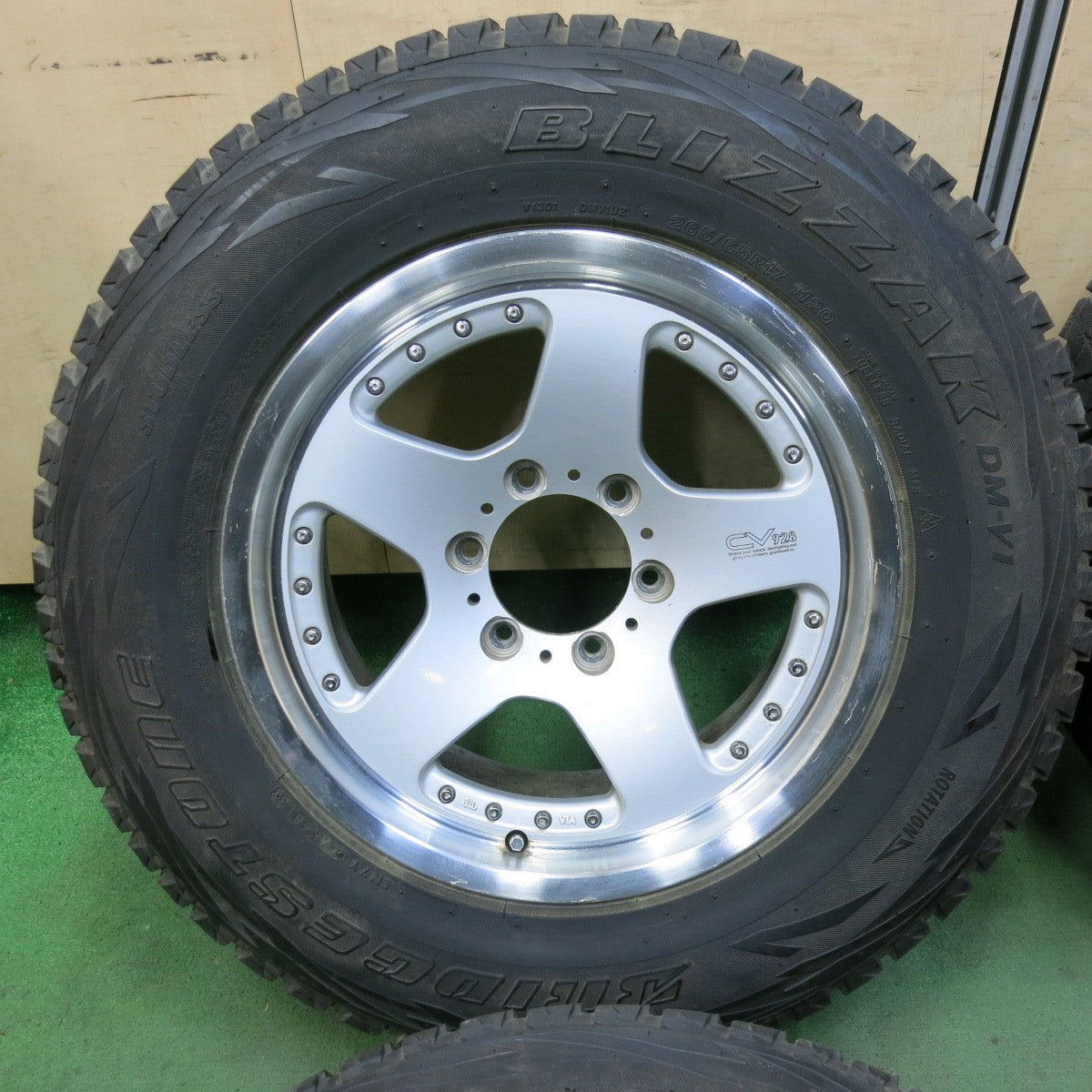 バリ溝！8.5分★スタッドレス 265/65R17 ブリヂストン ブリザック DM-V1 CV928 社外 アルミ 17インチ PCD139.7/6H★5082201SKス