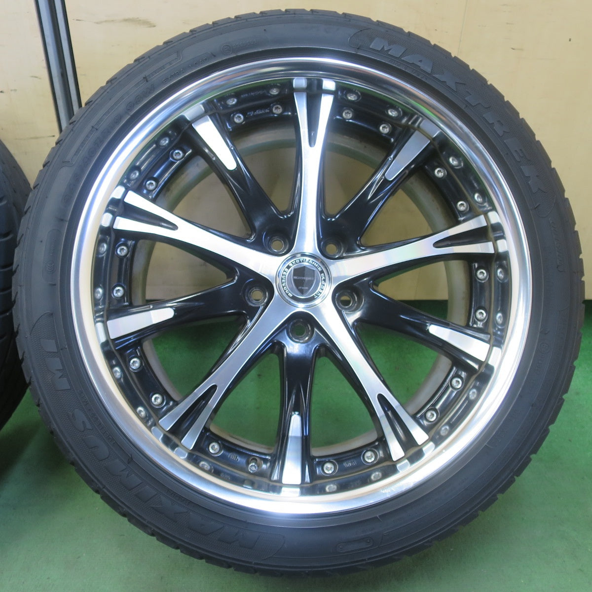 バリ溝！22年！キレイ！9.5分★WORK SCHWERT SW4 245/40R19 マックストレック MAXIMUS M1 19インチ ワーク シュバート PCD114.3/5H★6051506イノ
