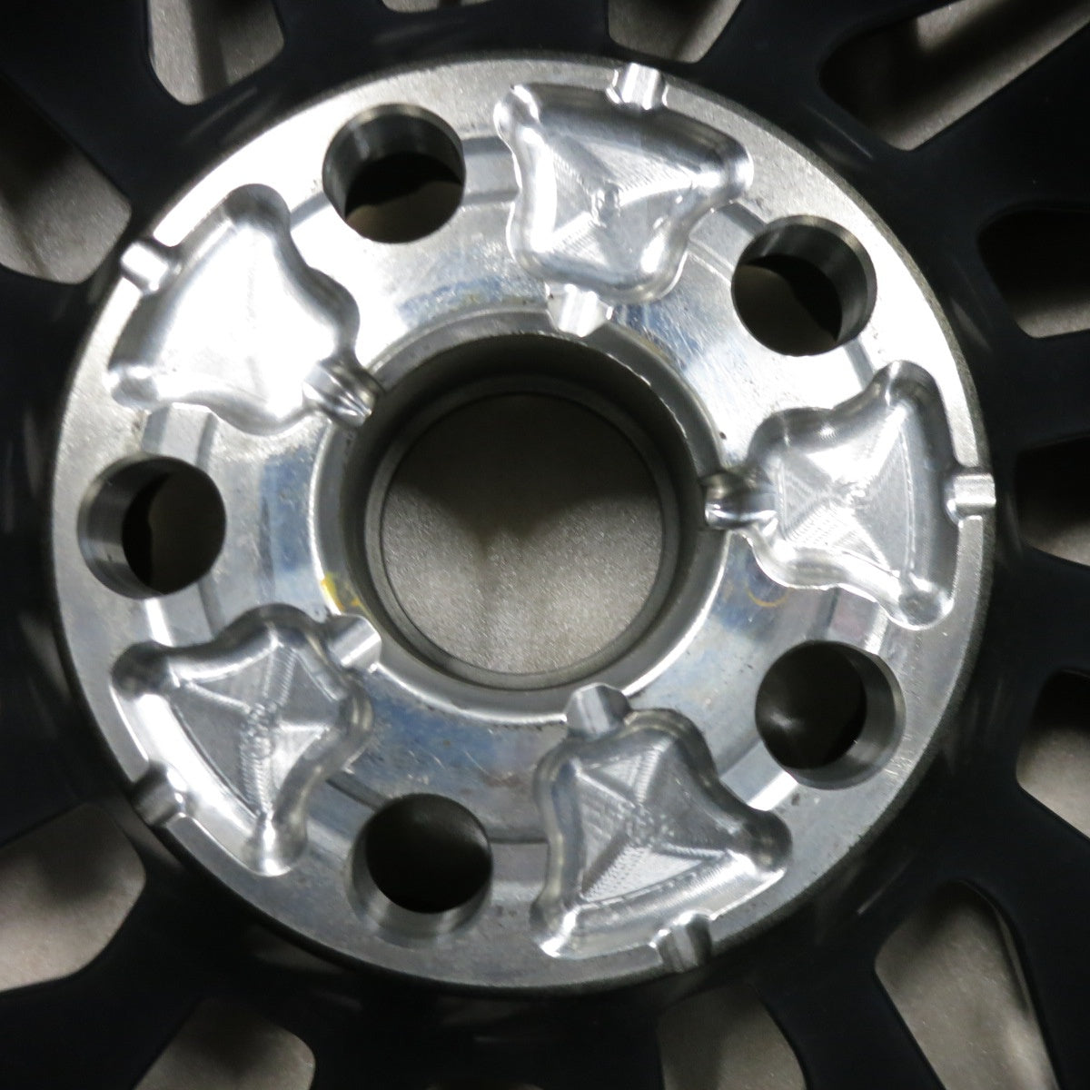 [送料無料] 新車外し★レクサス LM エクゼクティブ スパッタリング 純正 ホイール 19インチ 19×7J PCD120/5H★5031202SYホ