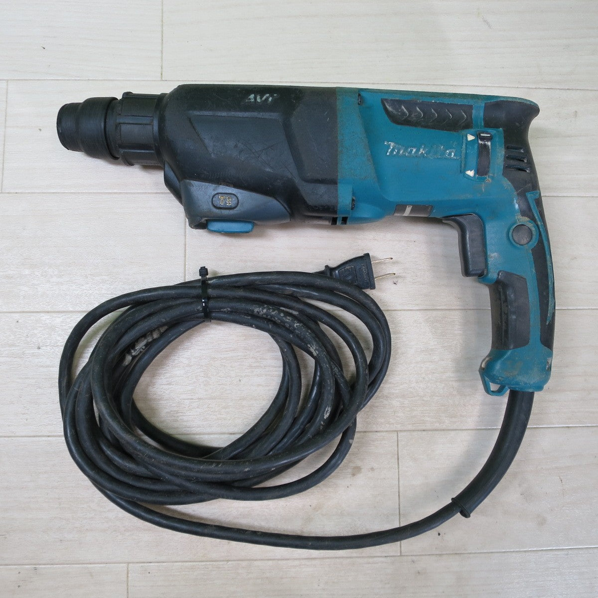 [送料無料] 付属品付き☆マキタ 26mm ハンマドリル HR2601F 電動 工具 ハンマードリル 100V コード式☆