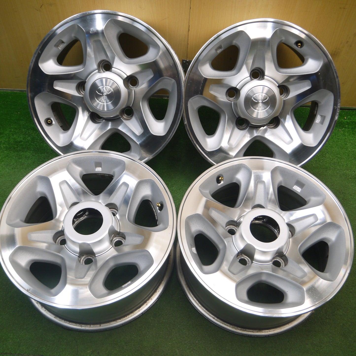 [送料無料] 4本価格★トヨタ 70系 ランクル 再販 復刻 モデル 純正 ホイール 16インチ 16×7JJ PCD150/5H★5021010Hホ