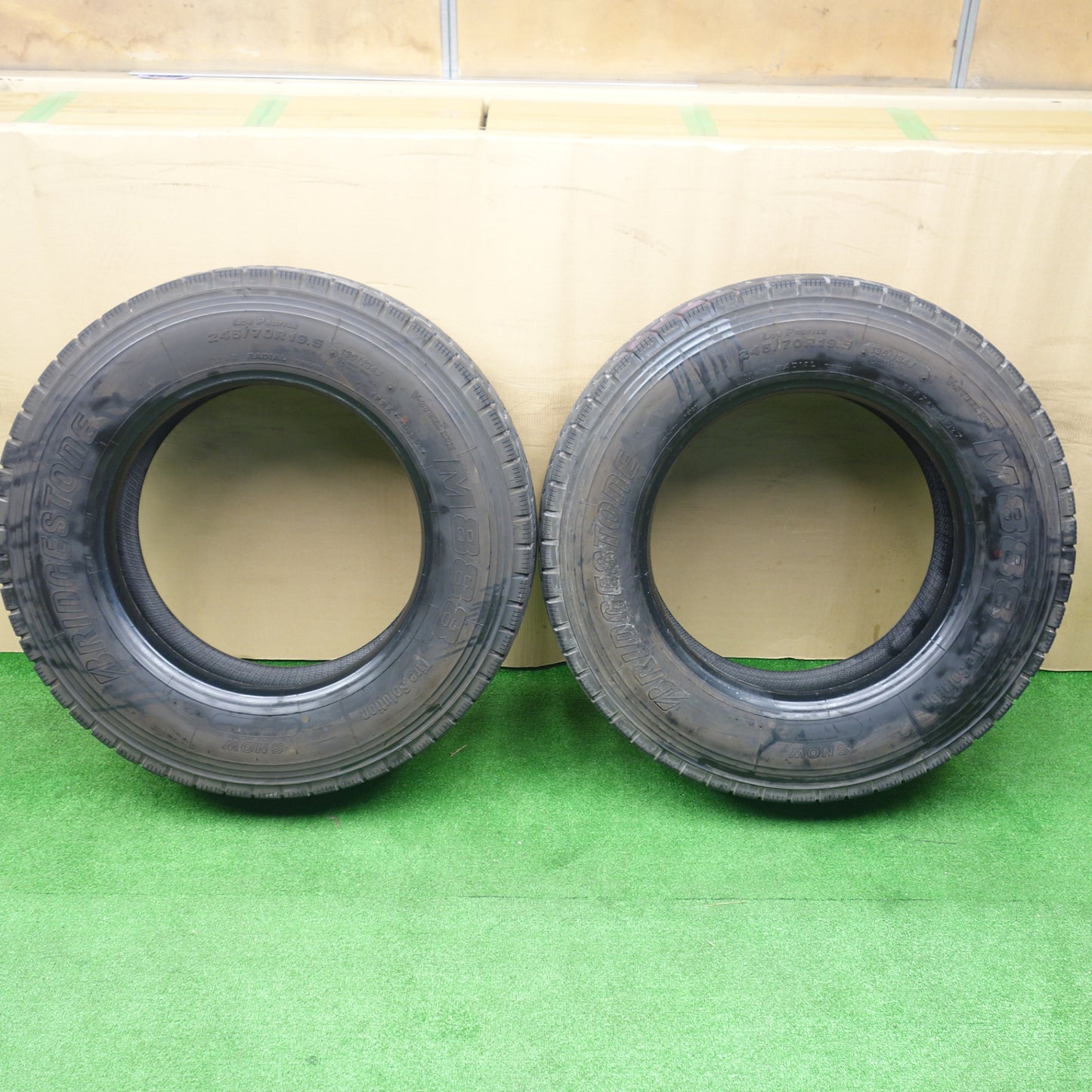 バリ溝！25年！9分！2本★トラック タイヤ 245/70R19.5 136/134J ブリヂストン M888 ミックス オールシーズン 19.5インチ★5122210KTスタ