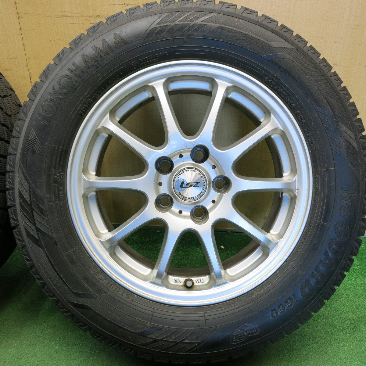 バリ溝！9分★スタッドレス 215/65R16 ヨコハマ アイスガード iG60 LSZ 社外 アルミ 16インチ PCD114.3/5H★6051710HAス