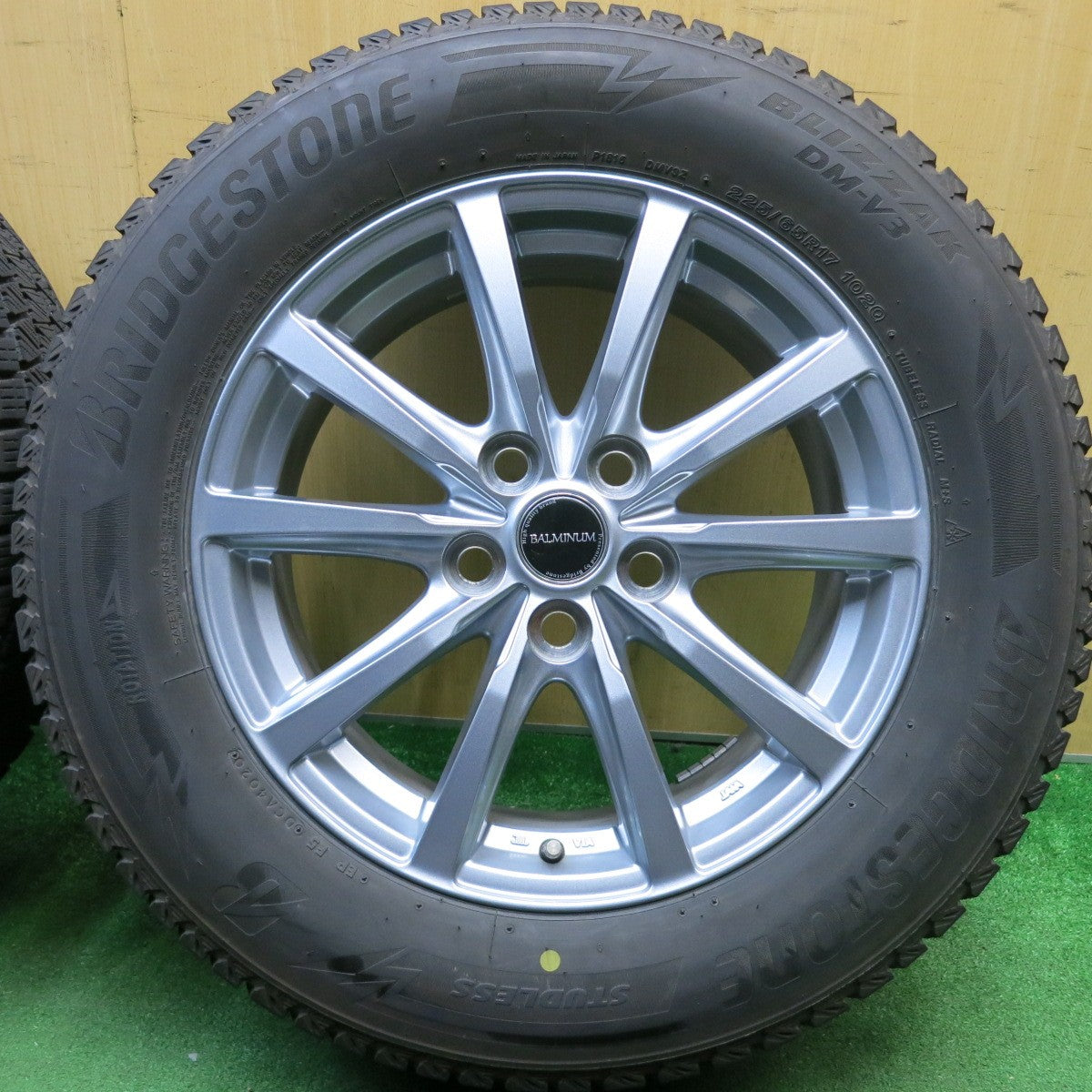 キレイ★40系 アルファード 等 225/65R17 スタッドレス ブリヂストン ブリザック DM-V3 BALMINUM LS10 バルミナ 17インチ PCD120/5H★6030501HAス