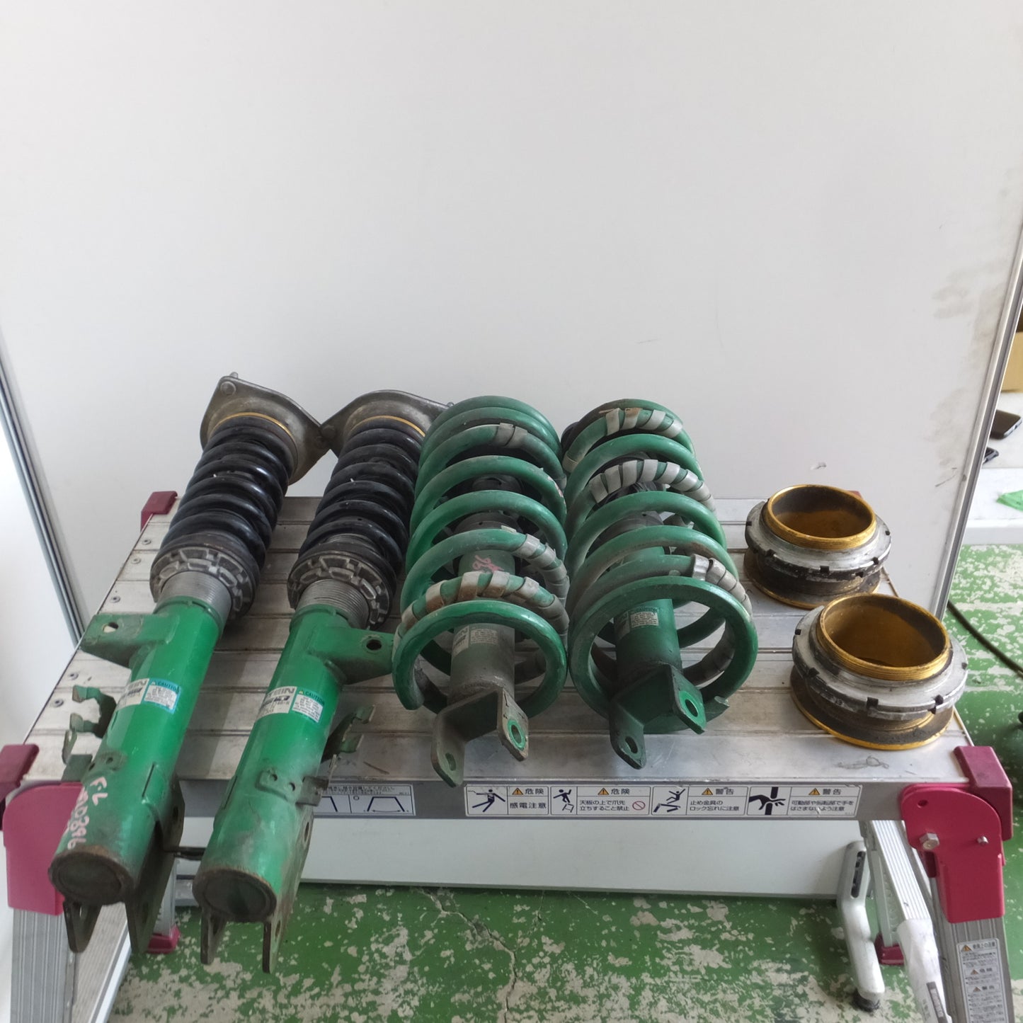 [送料無料] ◆TEIN エルグランド E51 車高調 サスペンション DUP13-12531 DUP12-12746 E51-R E51-FL E51-FR テイン 現状品◆