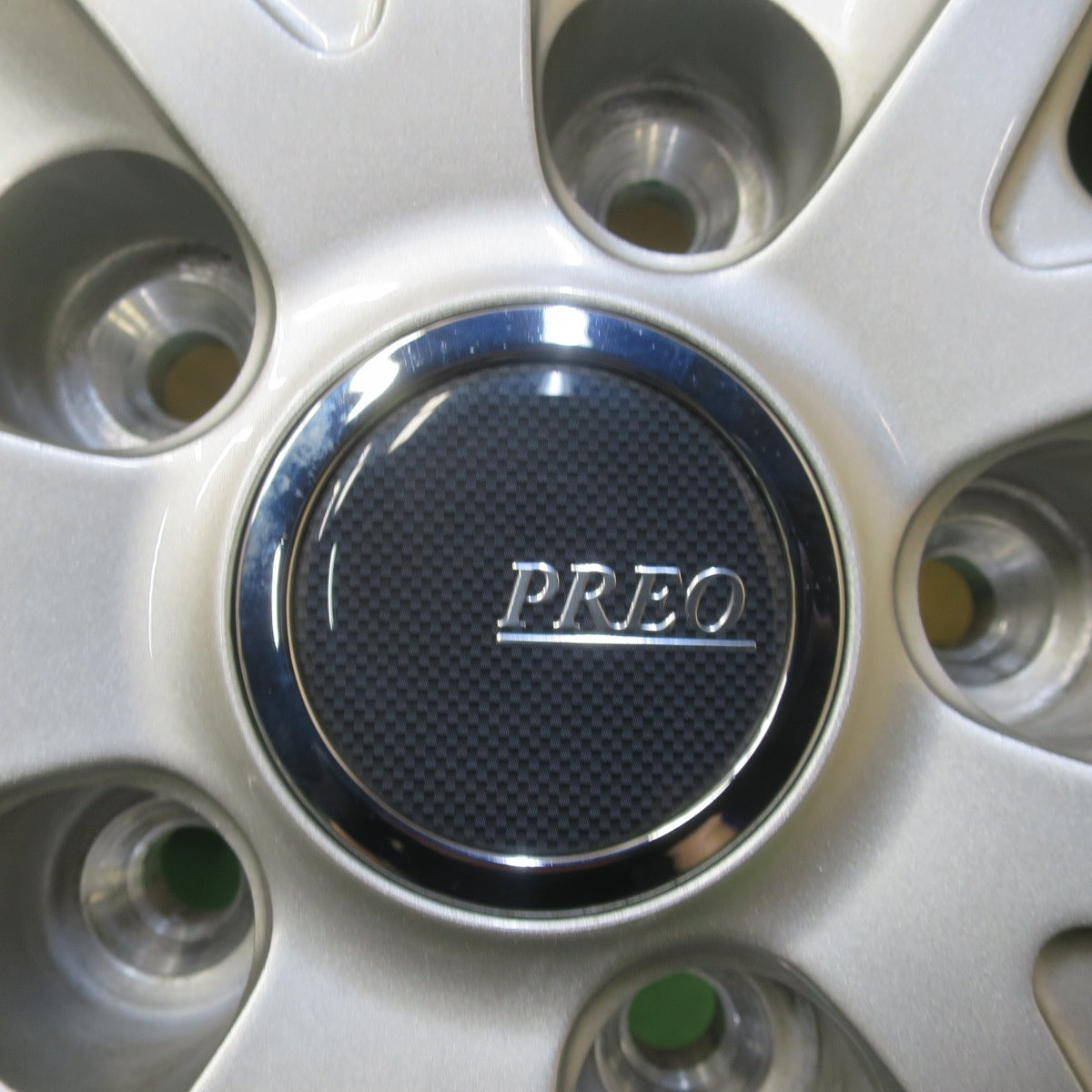 バリ溝！25年！キレイ！ほぼ10分◎スタッドレス 215/60R16 ブリヂストン アイスパートナー2 PREO プレオ 16インチ PCD114.3/5H◎6081605イス