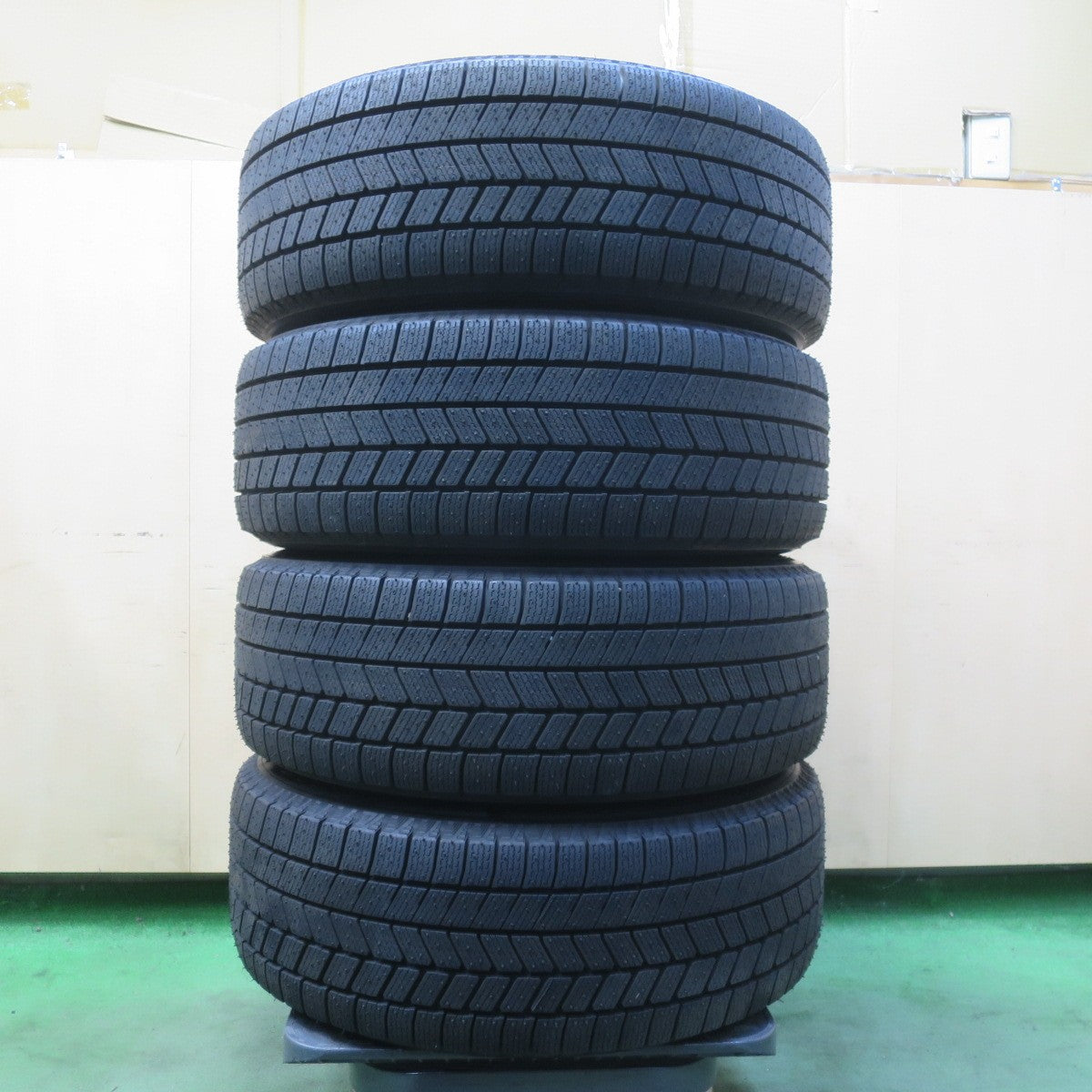 ほぼ未使用！25年！キレイ◎スタッドレス 215/60R16 ブリヂストン ブリザック WZ-1 BALMINUM BR10 バルミナ 16インチ PCD114.3/5H◎6070805イス