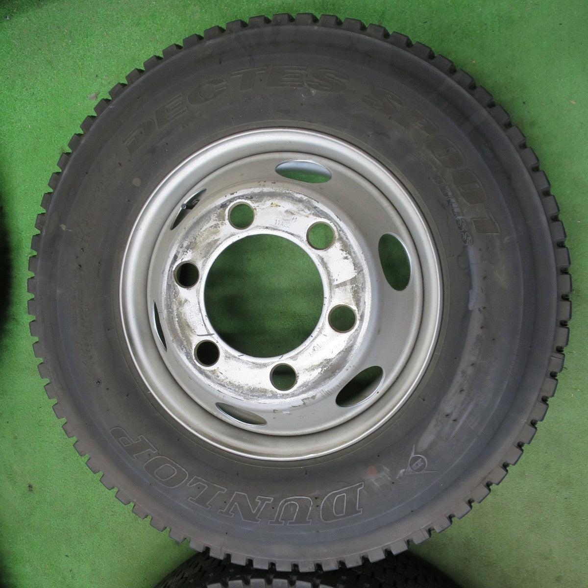 6本価格！22年★いすゞ フォワード 純正 TOPY スチール 225/80R17.5 123/122L スタッドレス ダンロップ デクテス SP001 135-9CS DECTES 17.5インチ PCD222.25/6H★6060301ナス