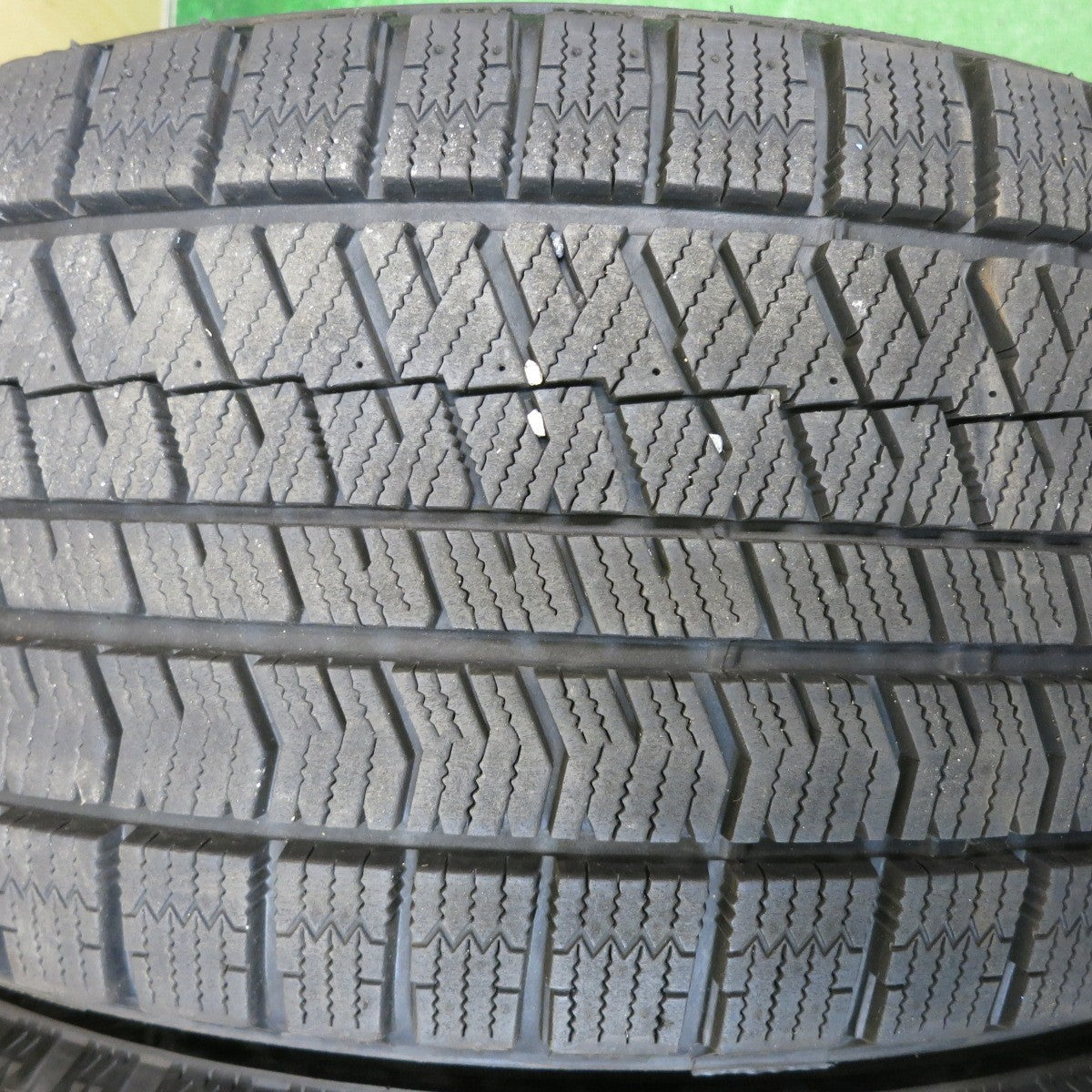 センサー付！バリ溝！キレイ！9.5分★レクサス 等 235/50R18 スタッドレス ブリヂストン ブリザック VRX2 LF SPORT 18インチ PCD120/5H★6022605HAス