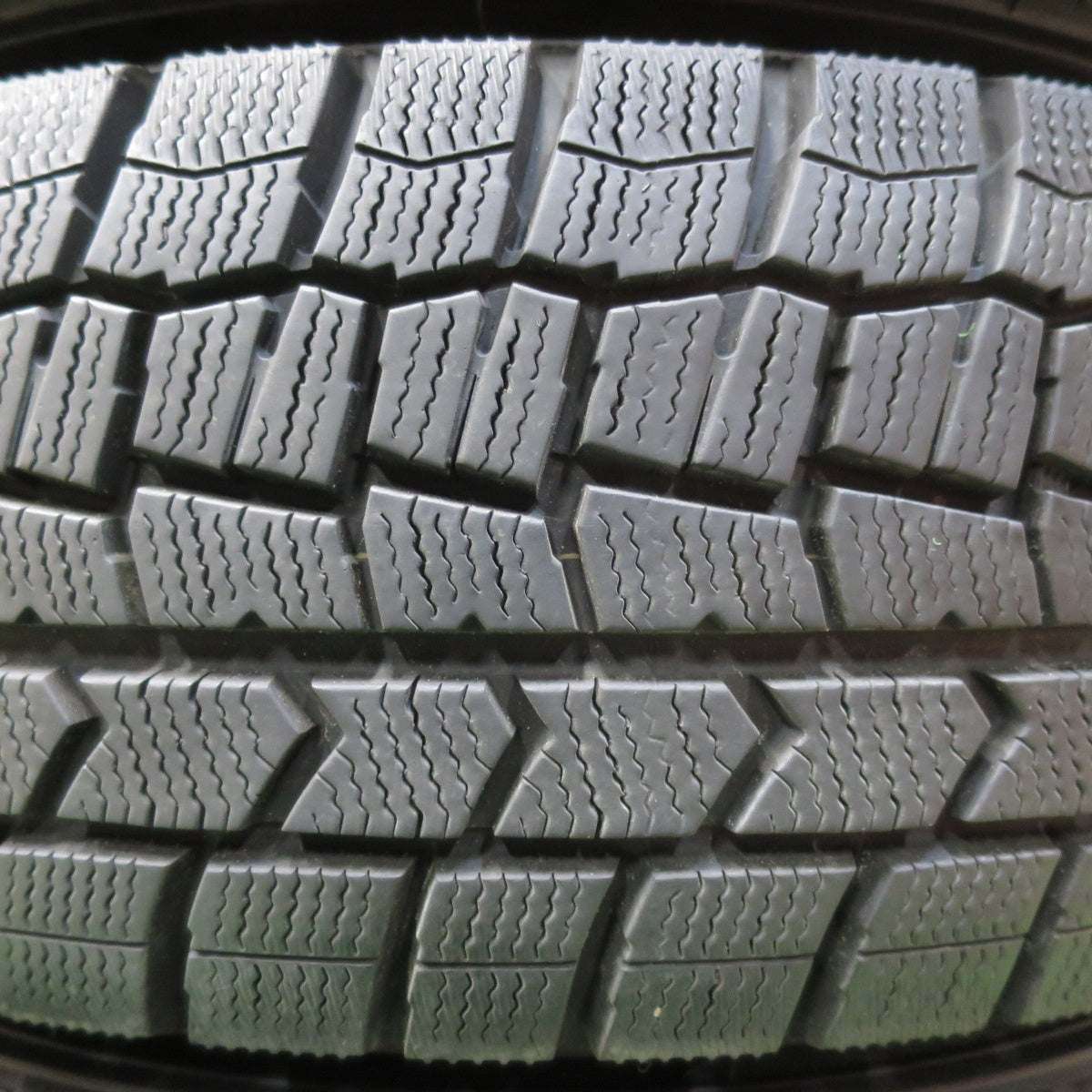 [送料無料] バリ溝！9.5分★スタッドレス 195/65R15 ダンロップ ウインターマックス WM02 VELVA SPORTZ ヴェルヴァ 15インチ PCD100/4H★5010807イス