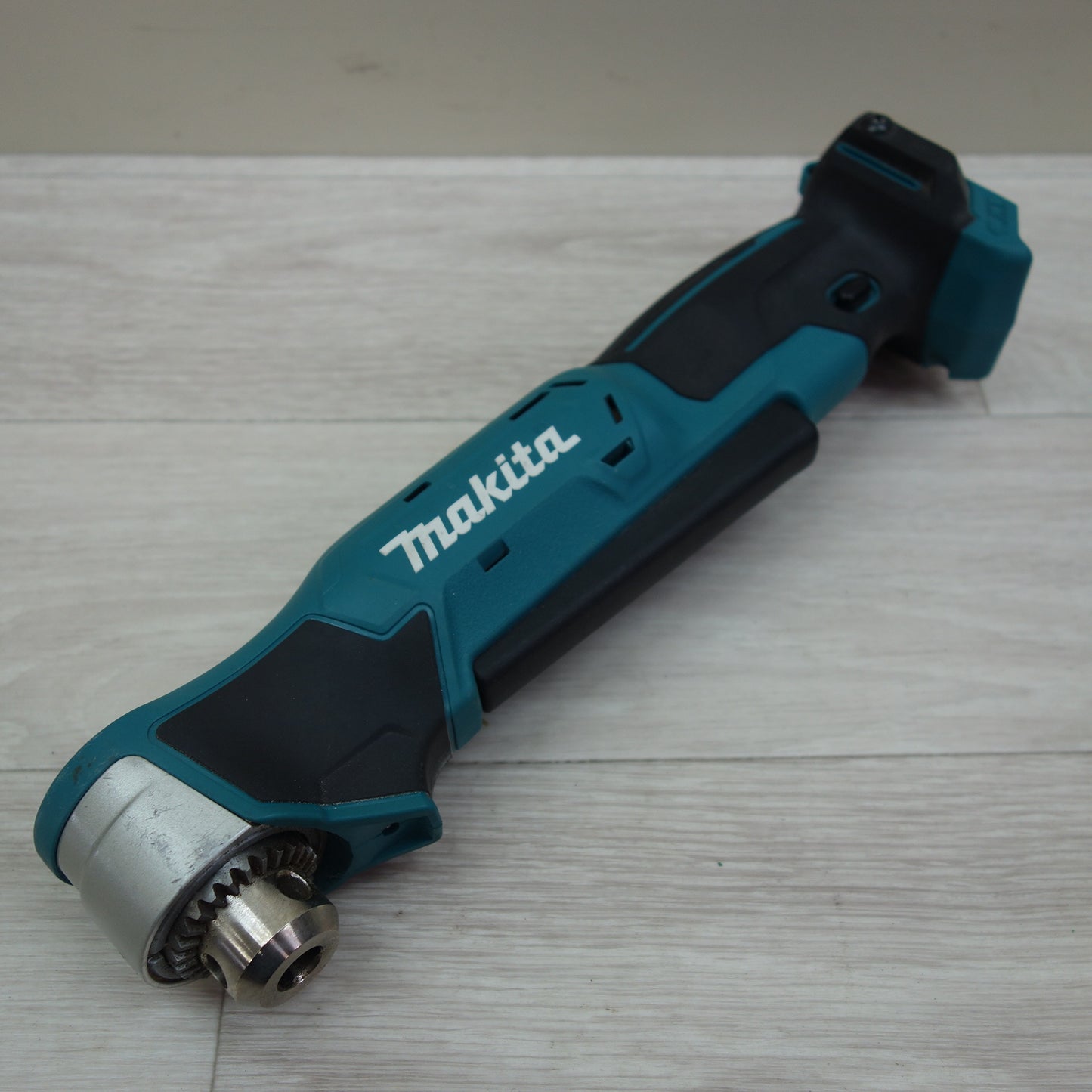 [送料無料] ☆マキタ 10mm 充電式 アングル ドリル DA332D 電動 工具 makita☆