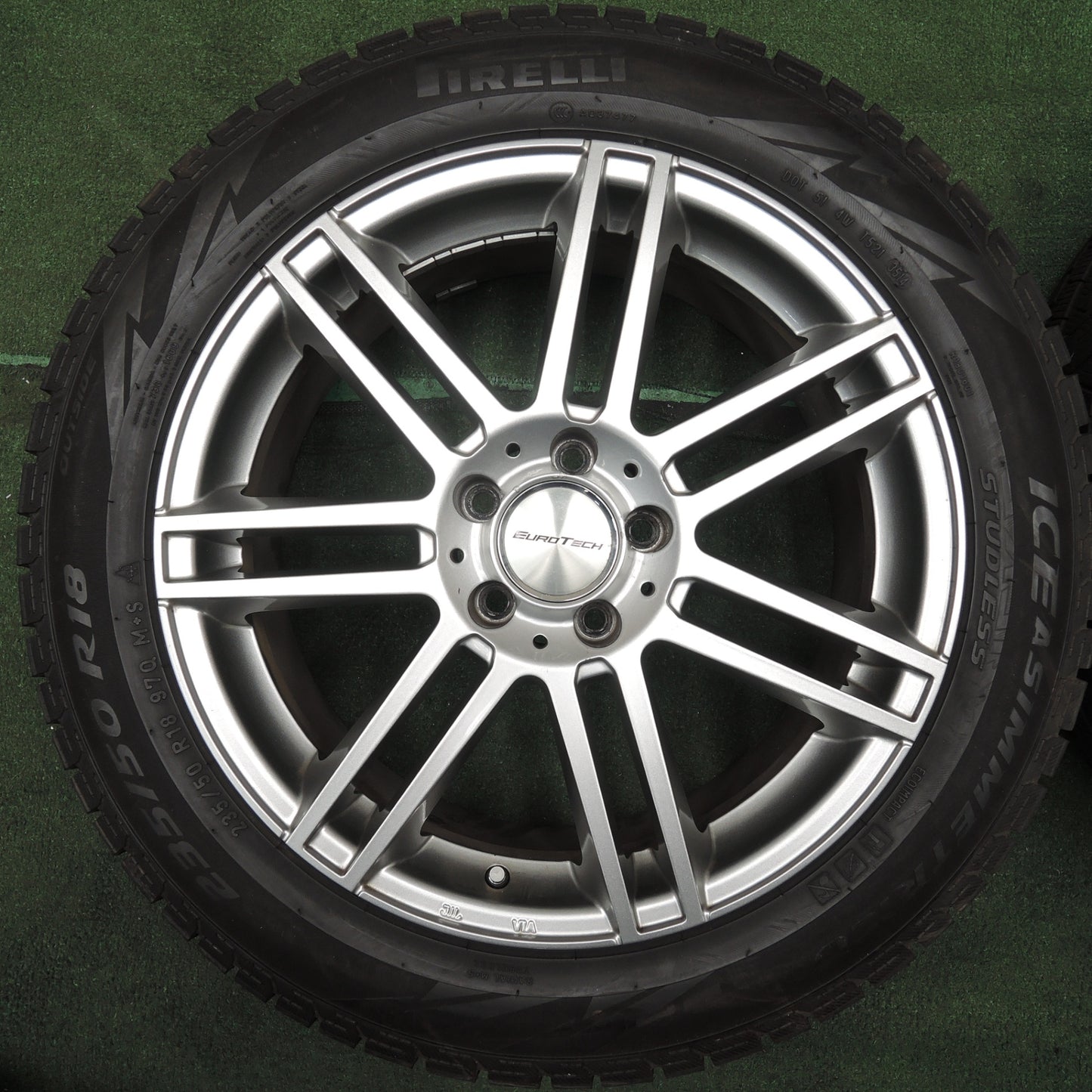 *送料無料* バリ溝！キレイ！8.5分★ベンツ等 EUROTECH 235/50R18 スタッドレス ピレリ アイスアシンメトリコ ユーロテック PCD112/5H★4030502NJス