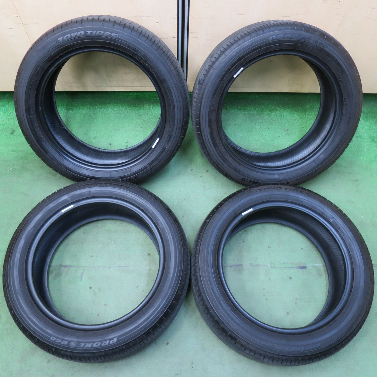 バリ溝！25年！ほぼ10分★205/55R17 トーヨー プロクセス R60 タイヤ 17インチ ノア ヴォクシー ステップワゴン 等★5112601イノタ