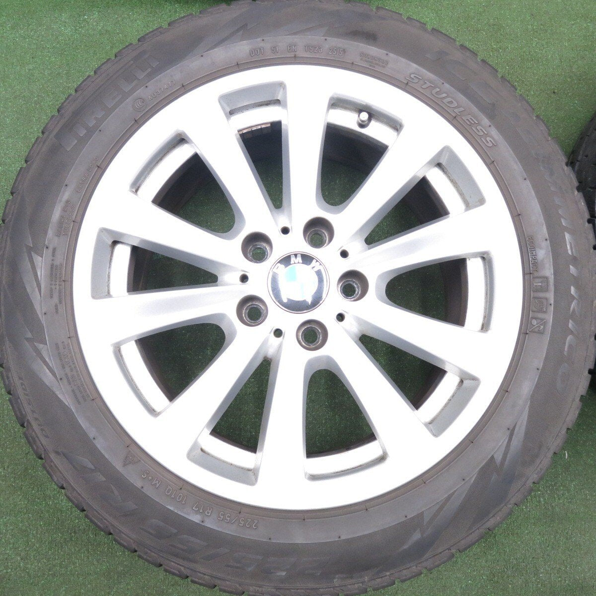 4本価格★BMW 5シリーズ F10 純正 225/55R17 スタッドレス ピレリ アイスアシンメトリコ 17インチ PCD120/5H★4050701HAス